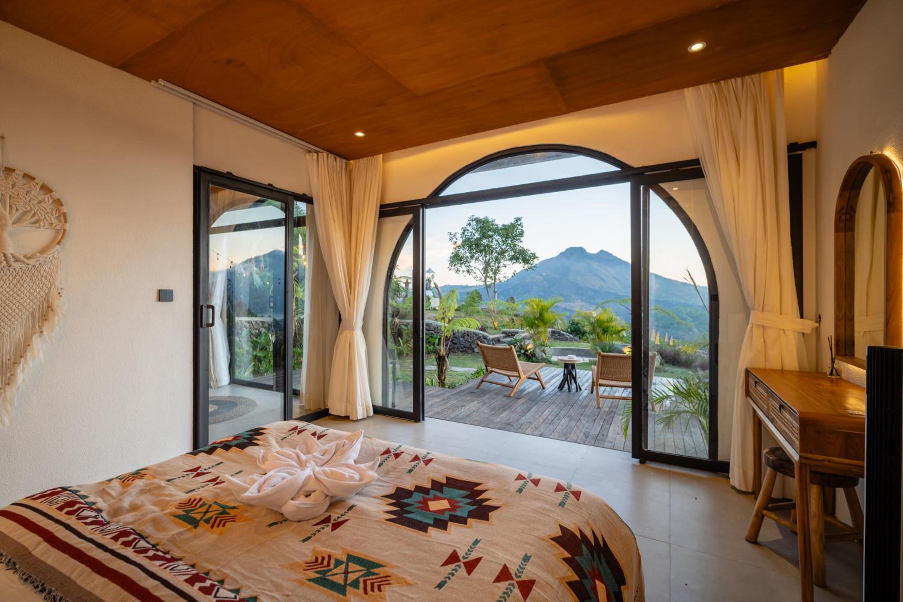 Stone Ridge Kintamani