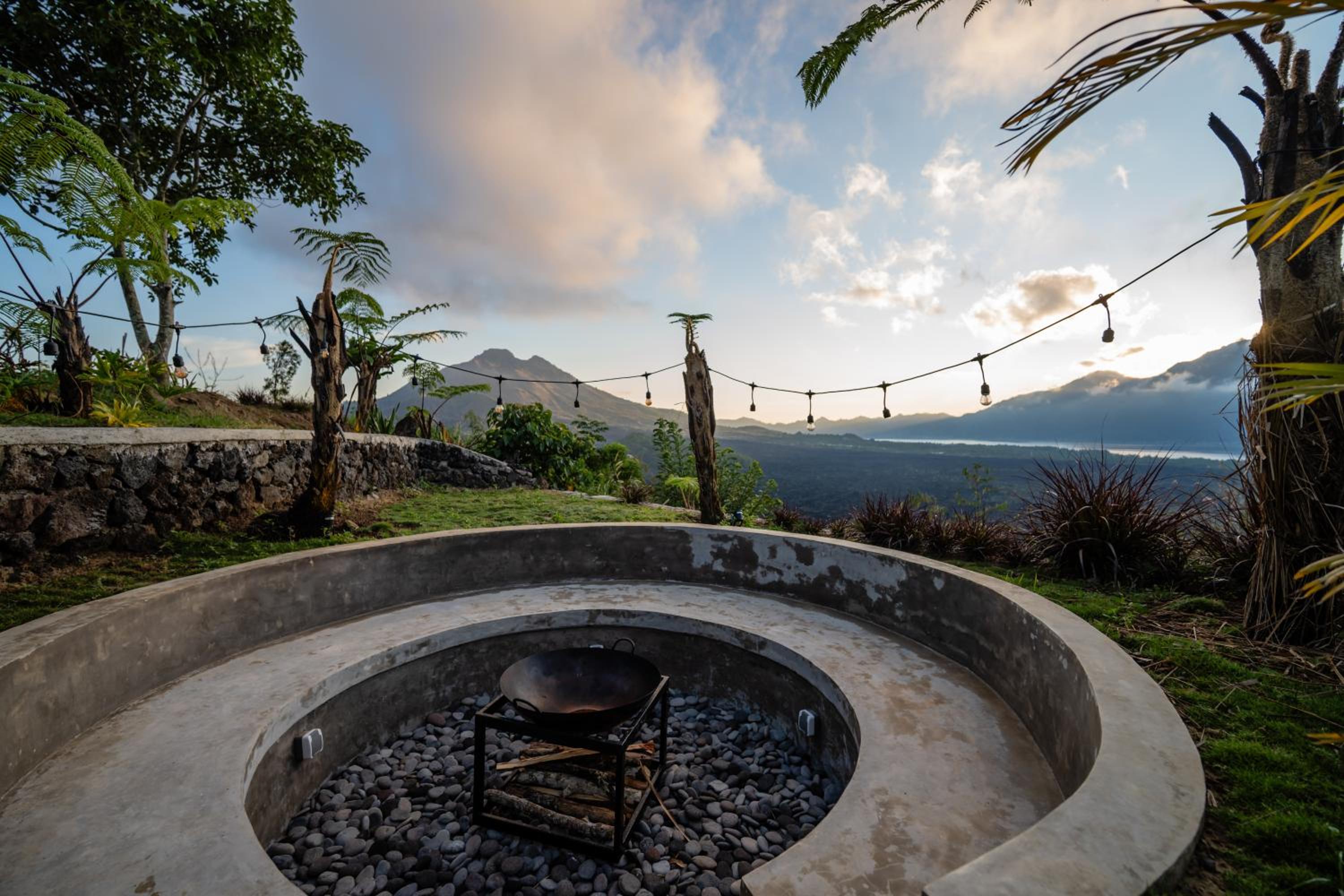 Stone Ridge Kintamani