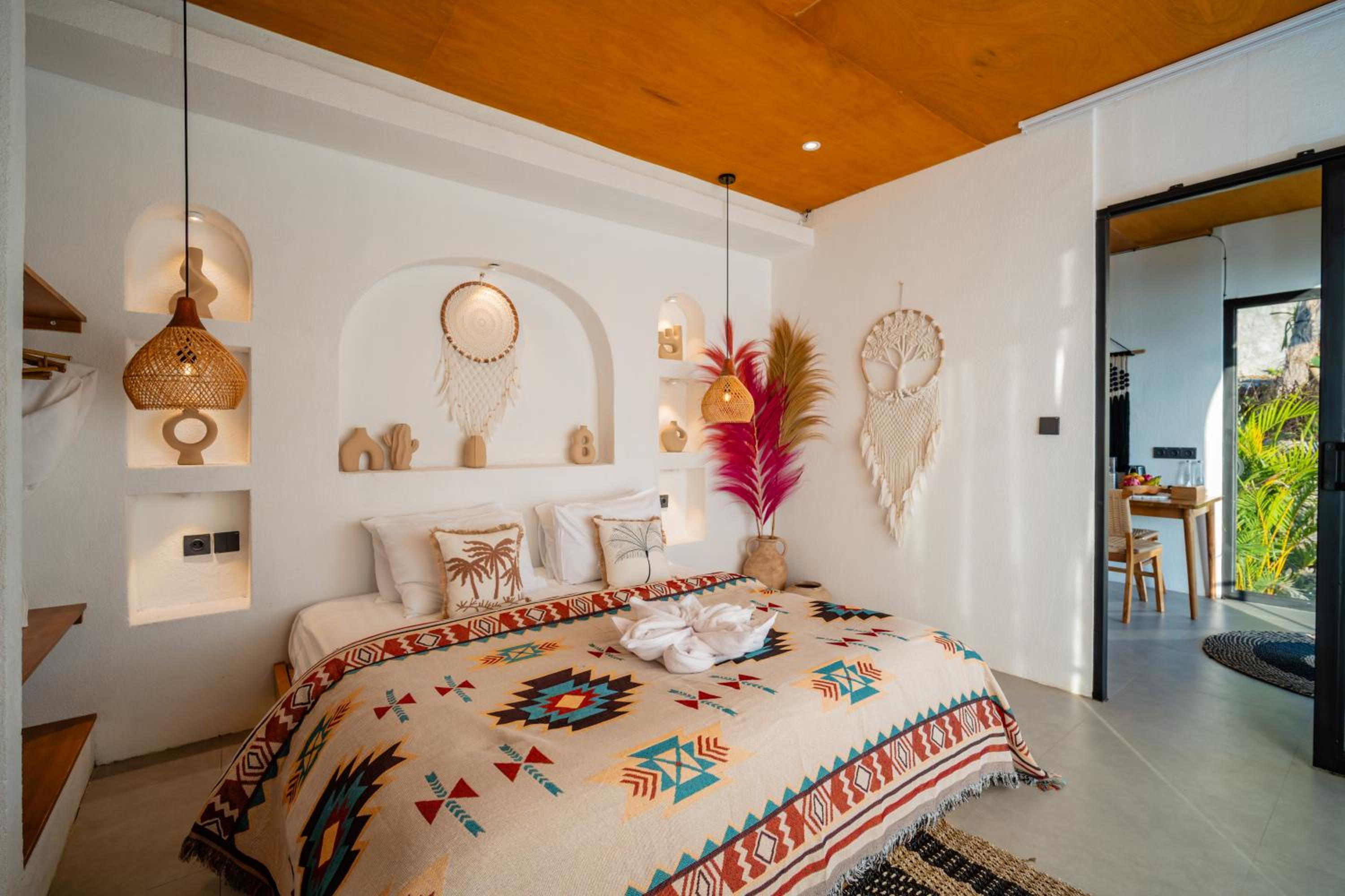 Stone Ridge Kintamani