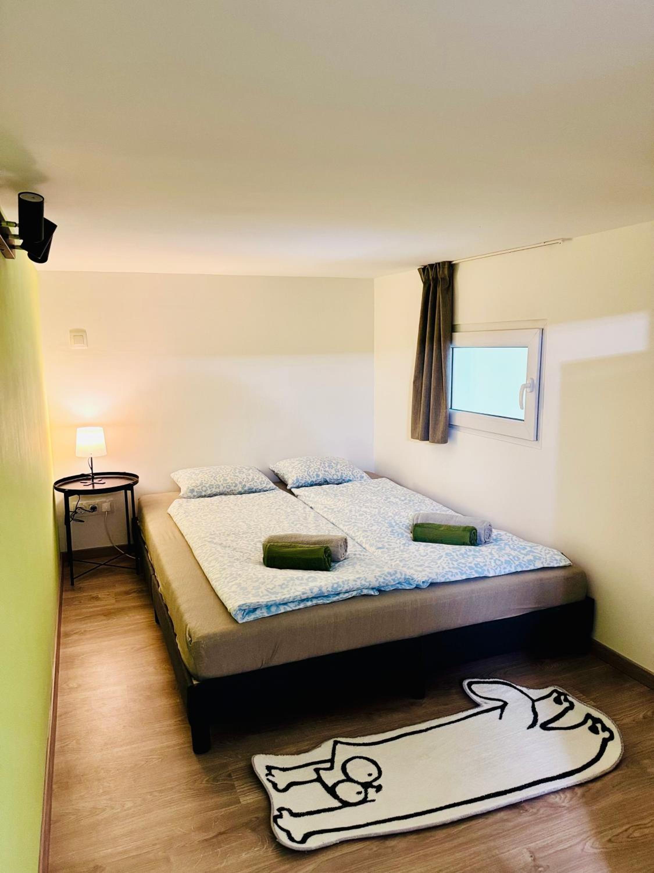 The Velvet Residence With FREE PARKING