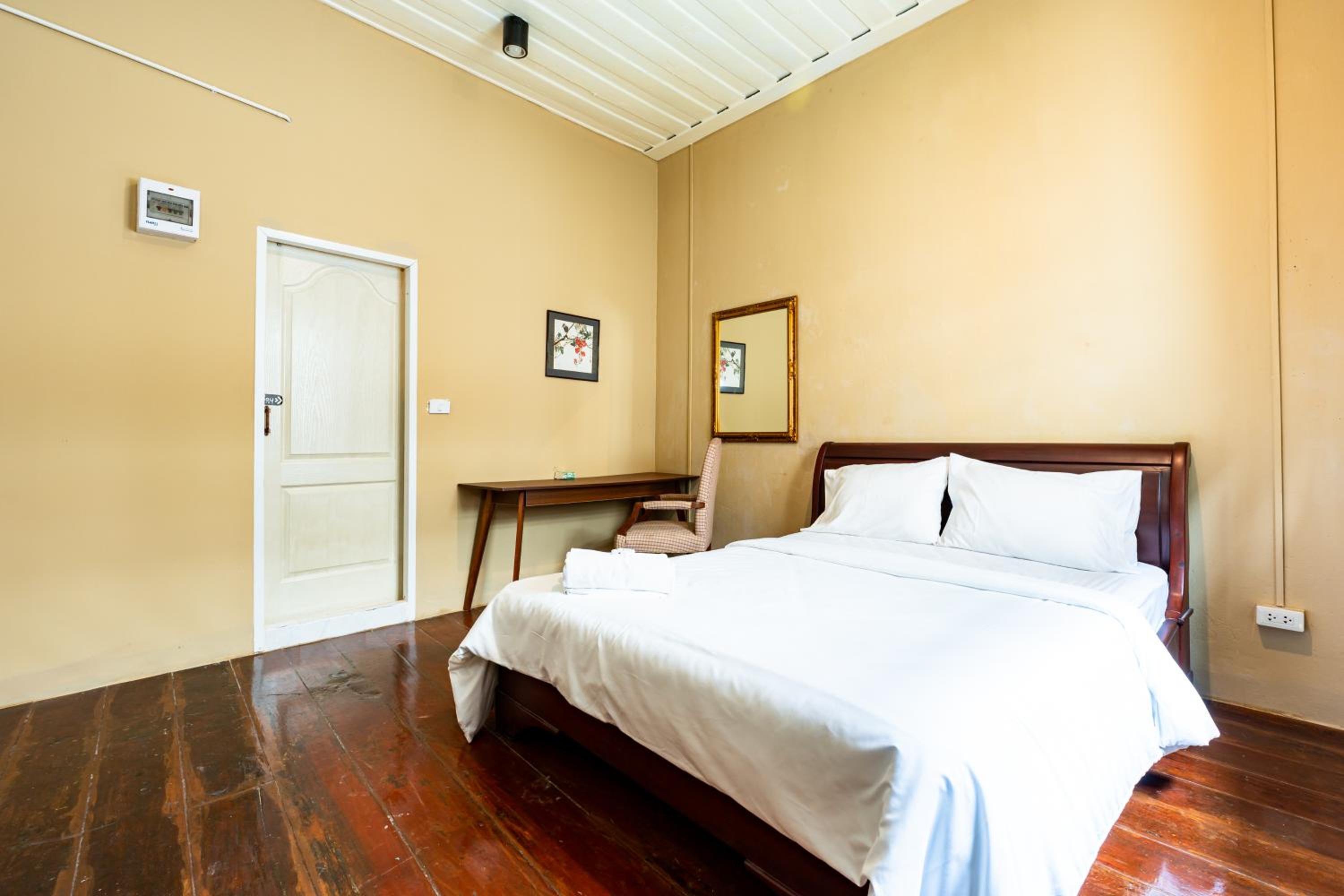Rest Inn Yaowarat เรสอินน์ เยาวราช