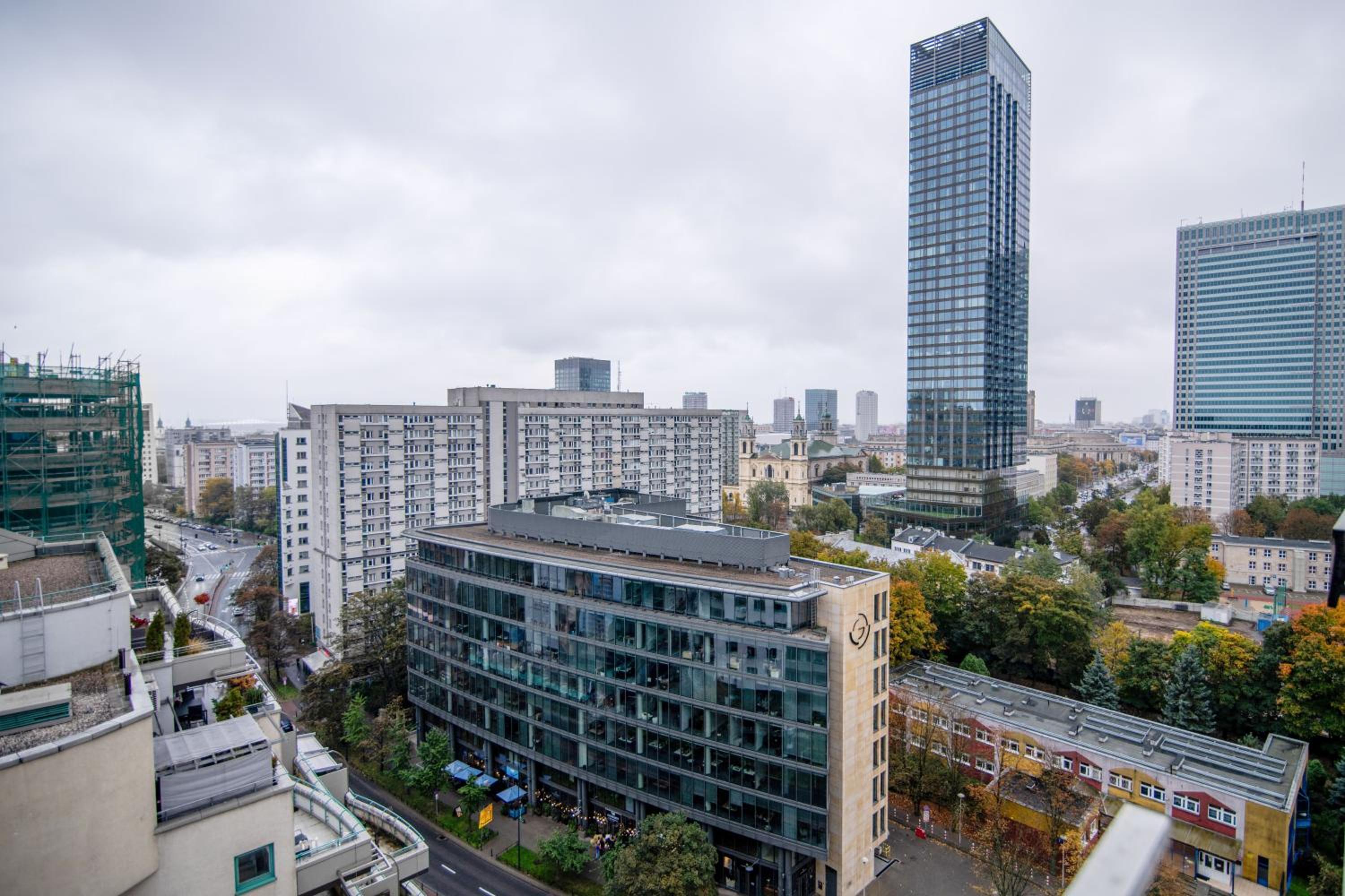 City Center Modern flat with Skyline View -15th floor