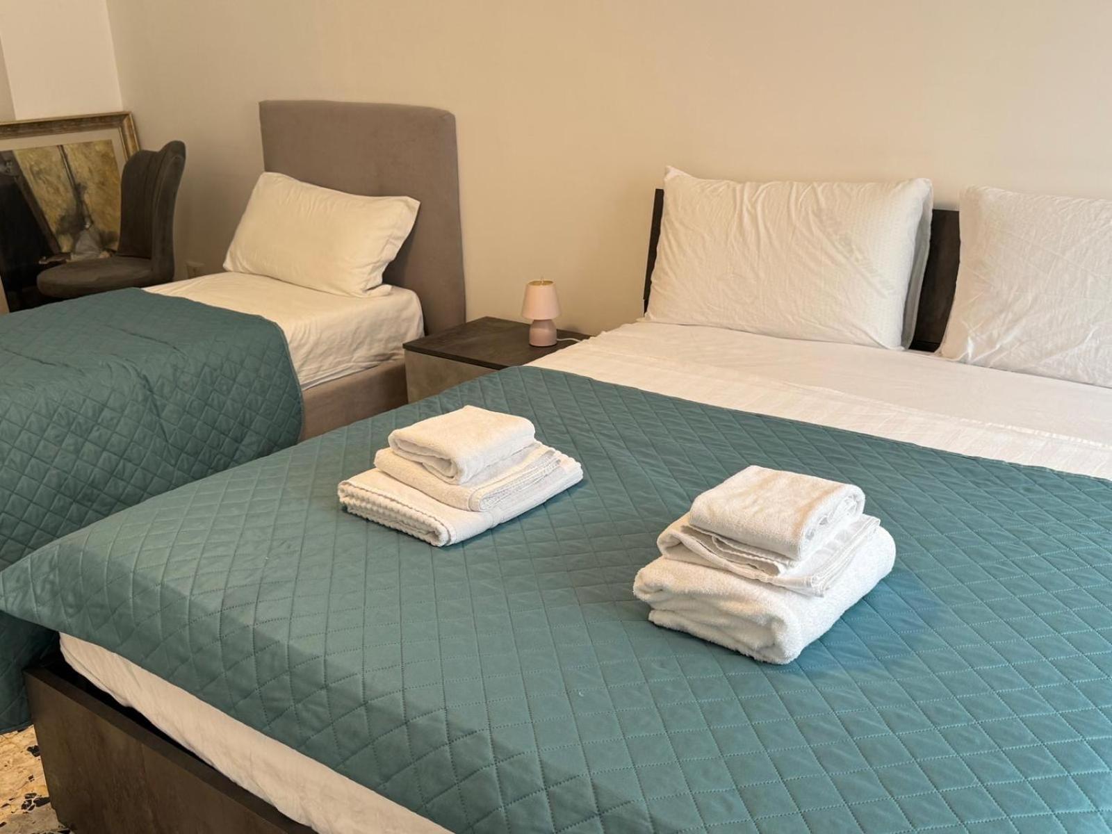 C D Candia Apartment