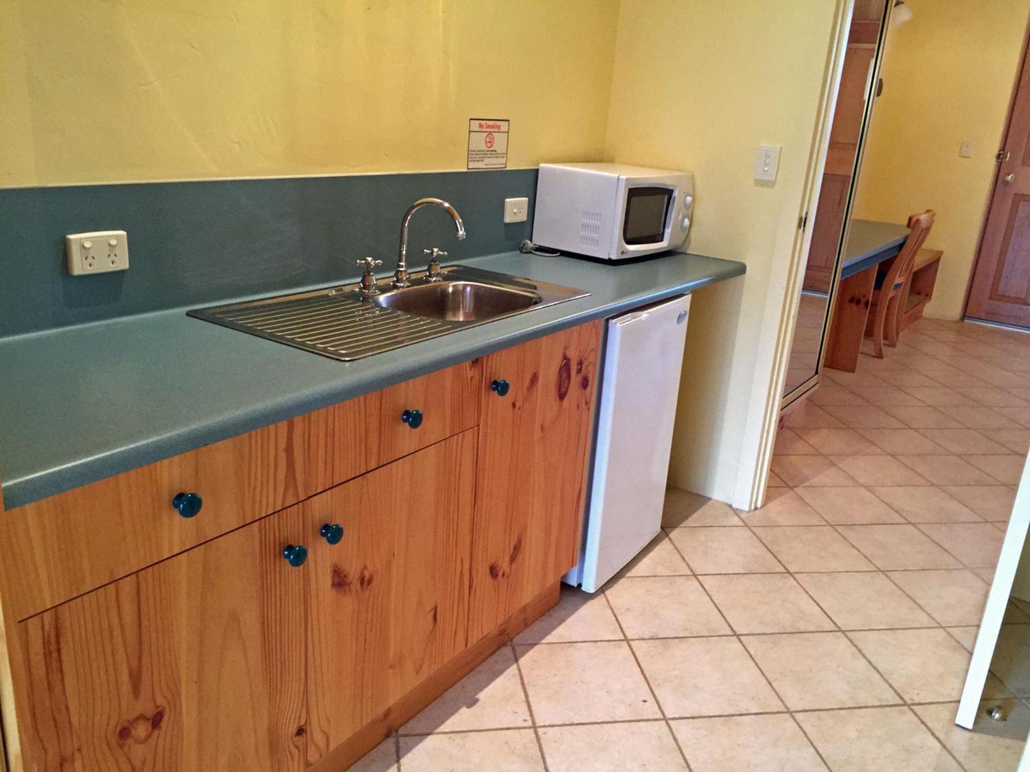 Coonawarra Place Motor Inn