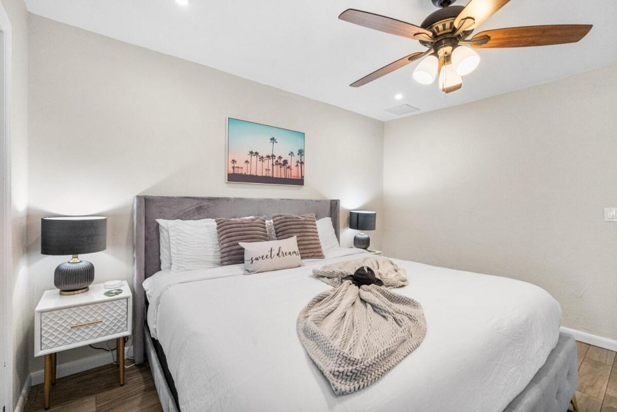 Tropical Disco, Luxury, Top 5 percent of Homes, Guest Favorite, Heated Pool, Mins to St Pete Beach