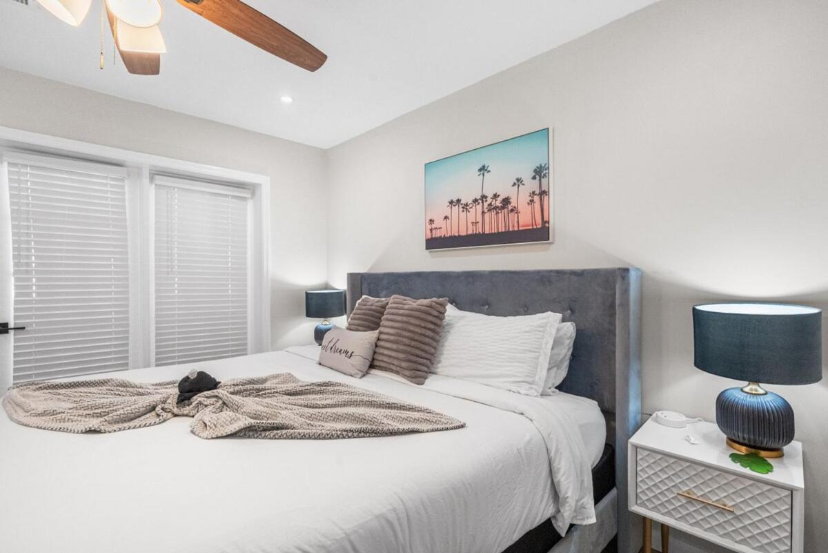 Tropical Disco, Luxury, Top 5 percent of Homes, Guest Favorite, Heated Pool, Mins to St Pete Beach