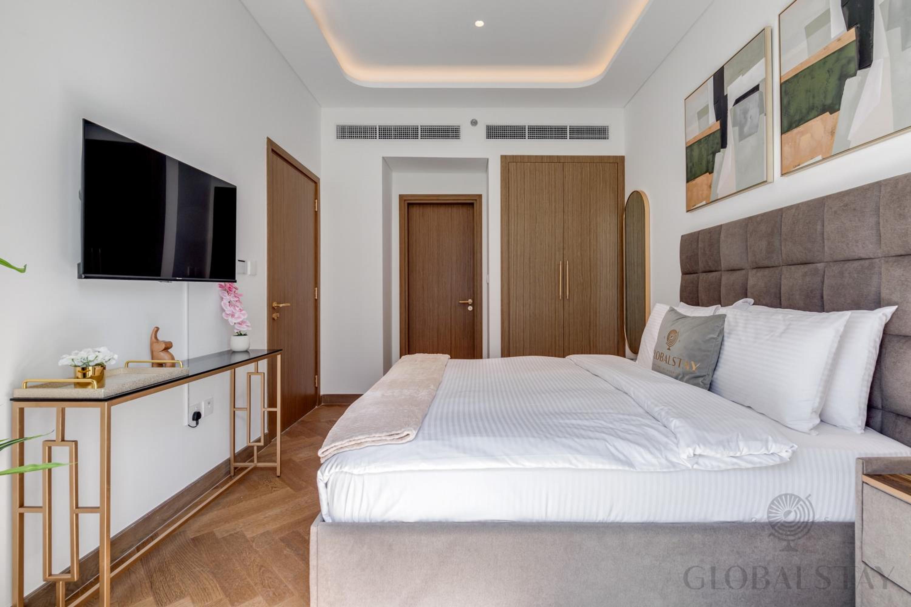 GlobalStay Azizi Riviera 67 Apartments Dubai