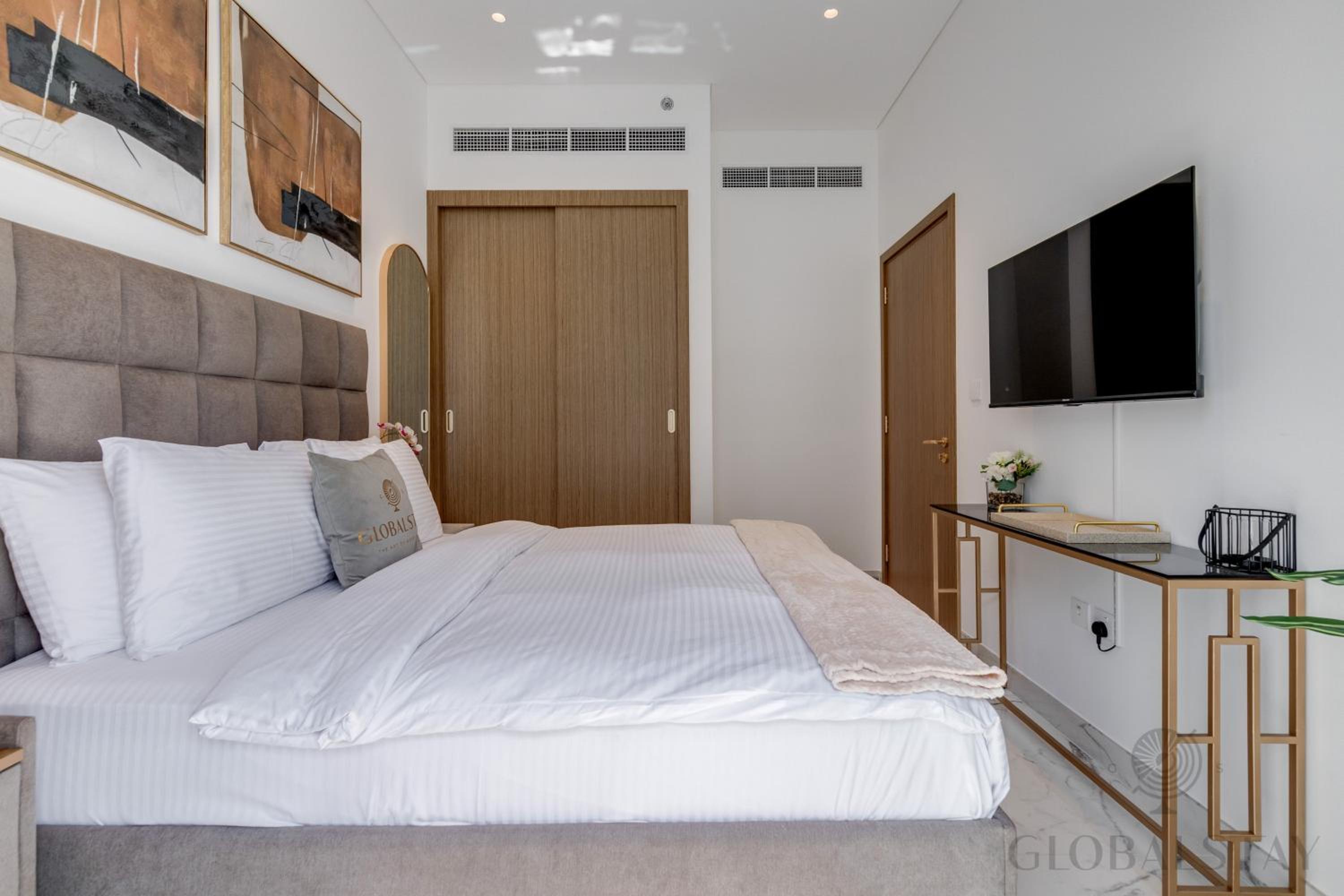 GlobalStay Azizi Riviera 67 Apartments Dubai