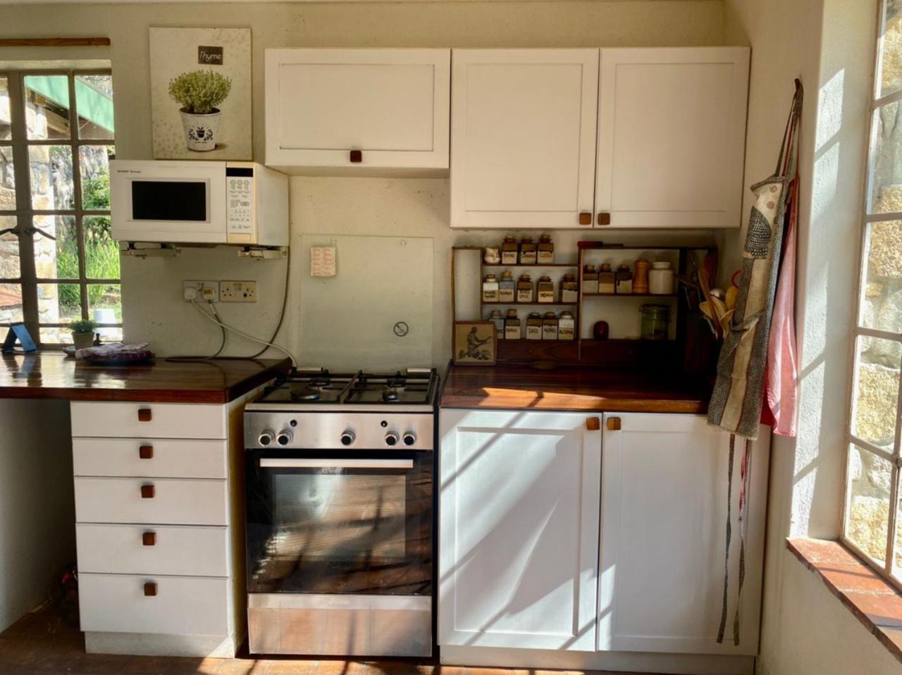 Victorian style cottage in Nyanga - 2096