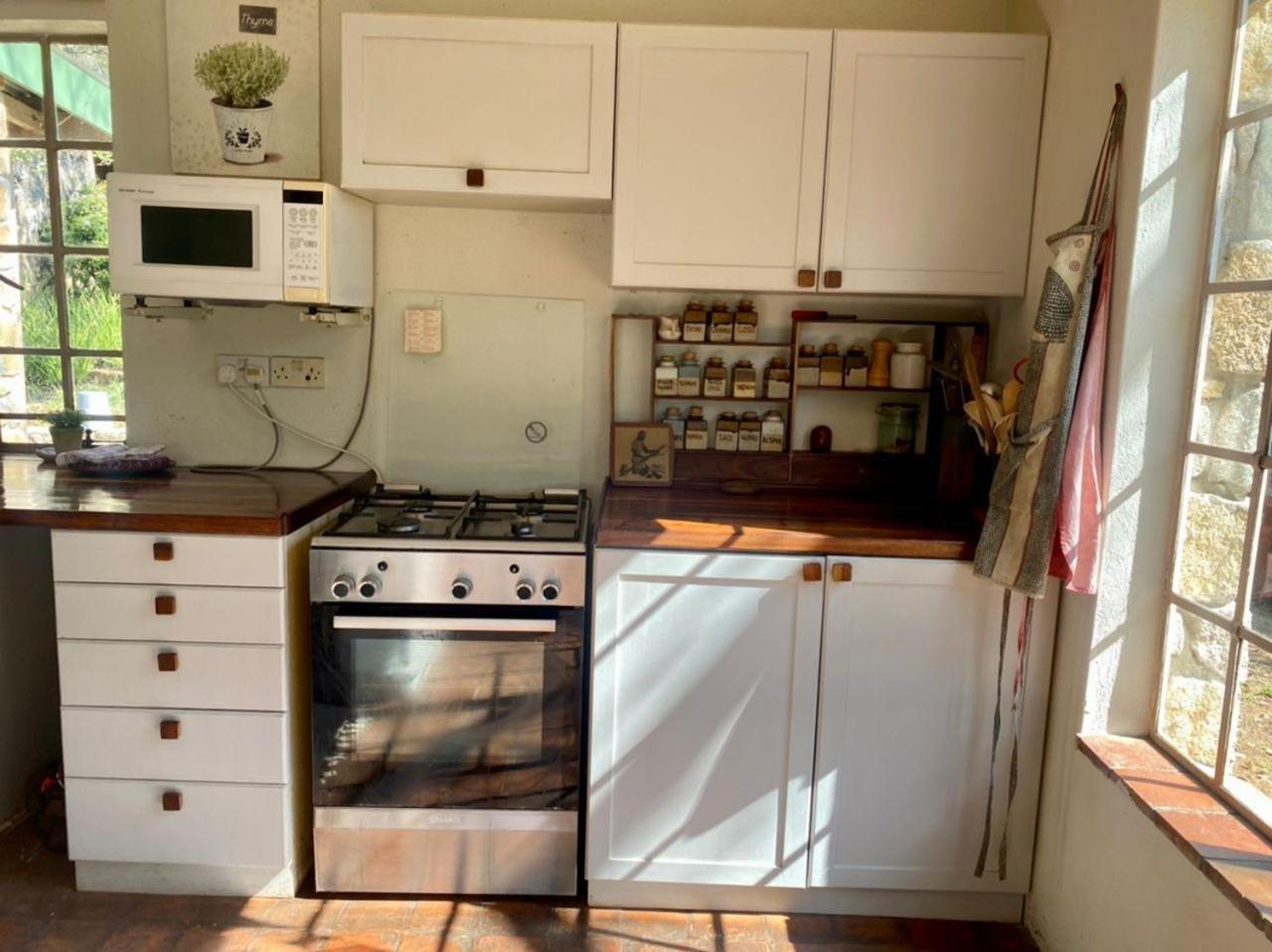 Victorian style cottage in Nyanga - 2096