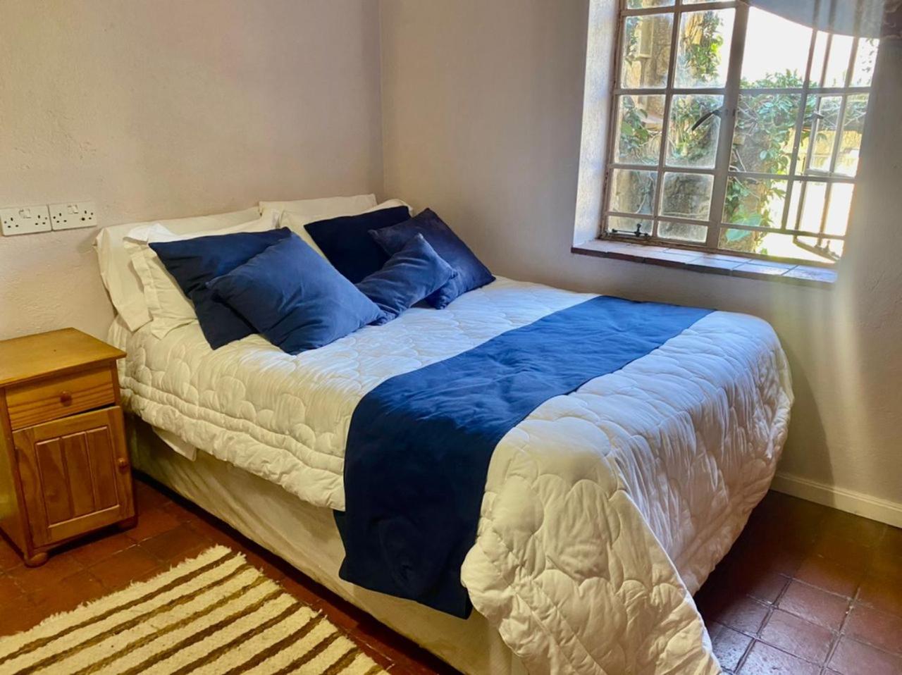 Victorian style cottage in Nyanga - 2096