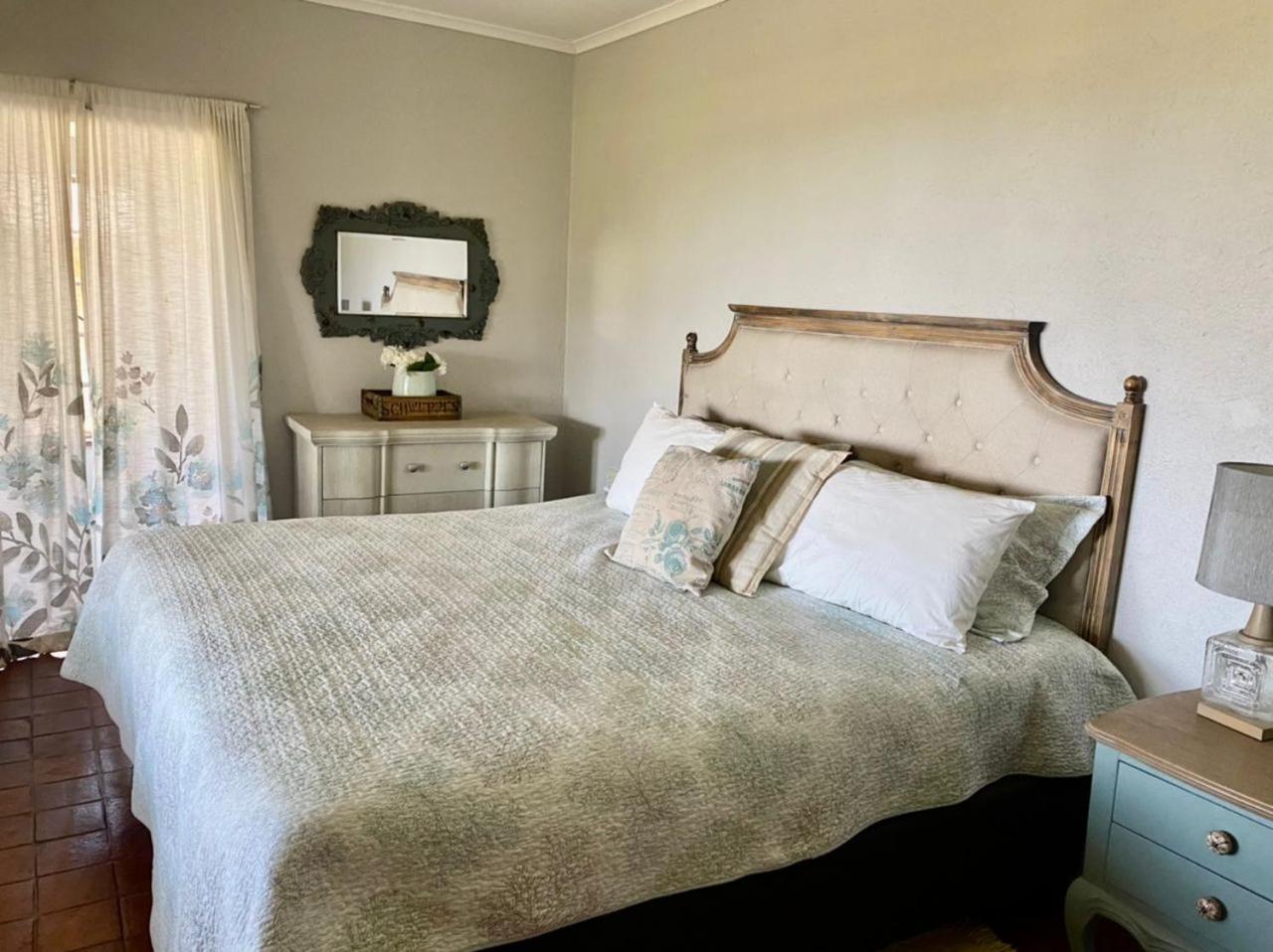 Victorian style cottage in Nyanga - 2096