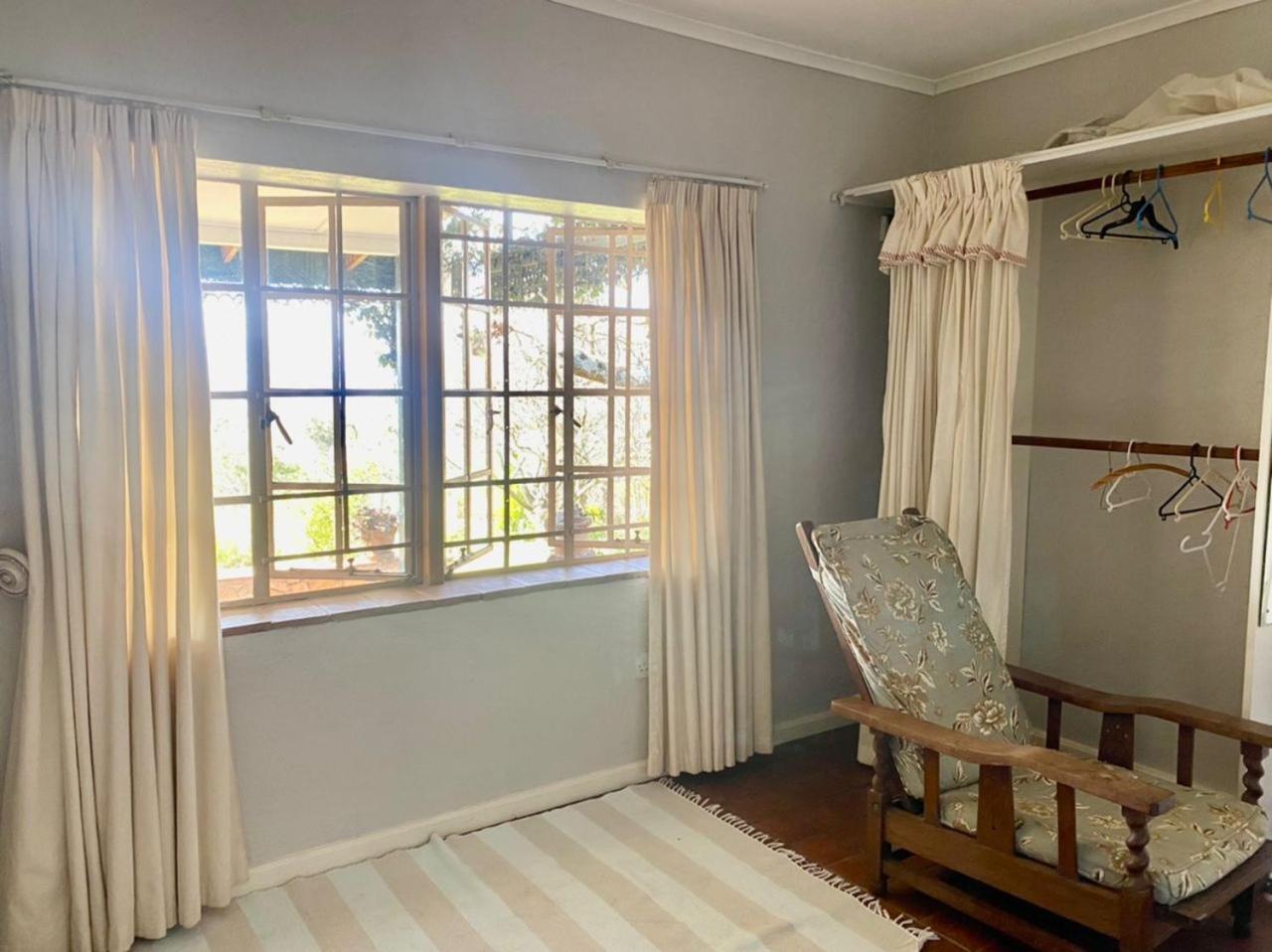 Victorian style cottage in Nyanga - 2096