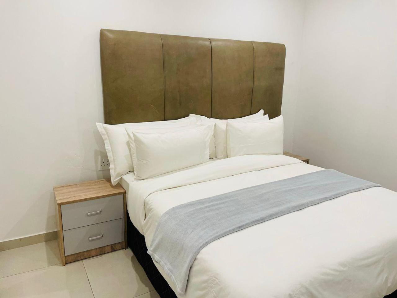 Canvas Lofts 1 – Famona modern 2-bed - 2310