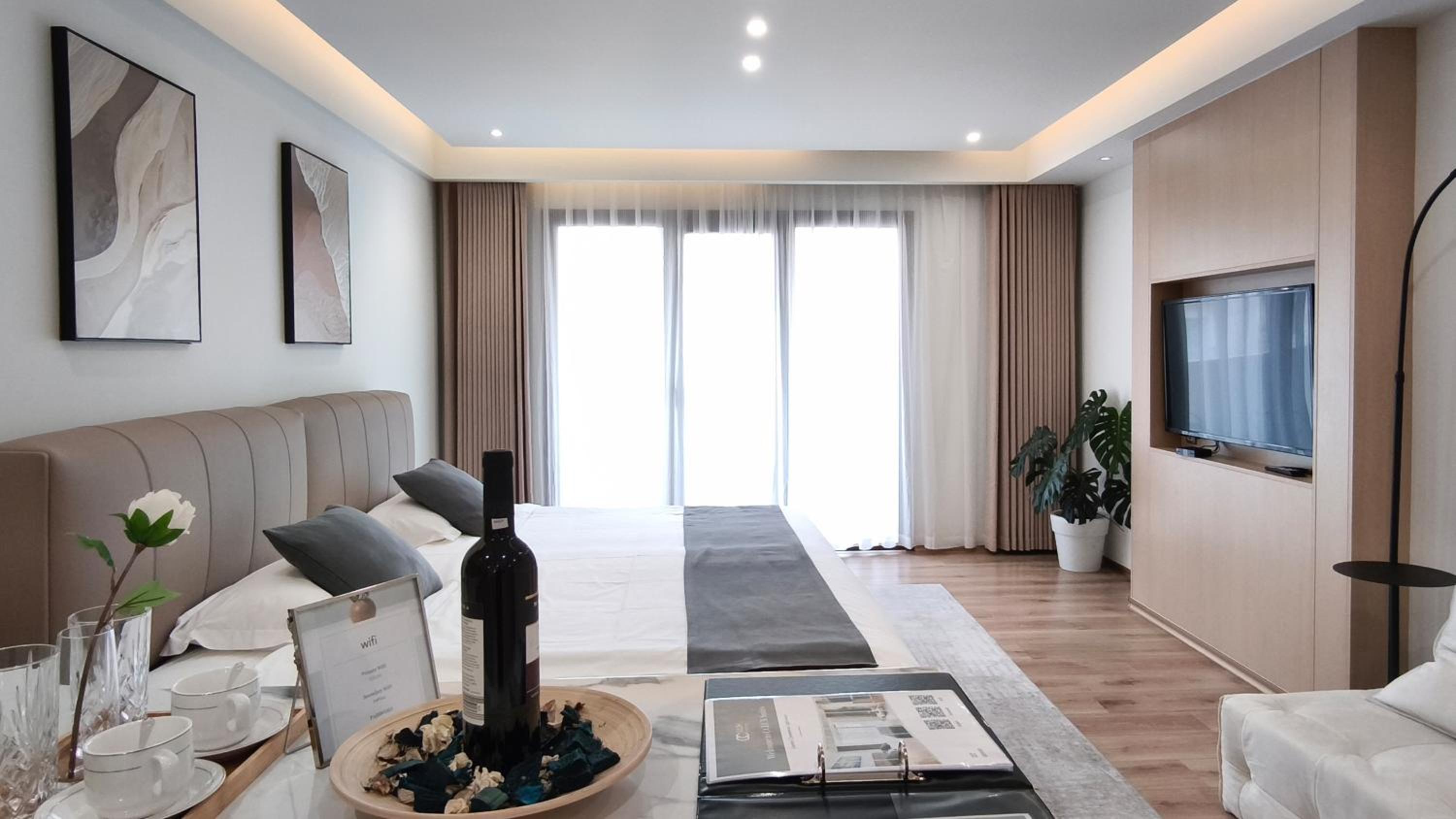 CC LUX Suites in Piraeus Port
