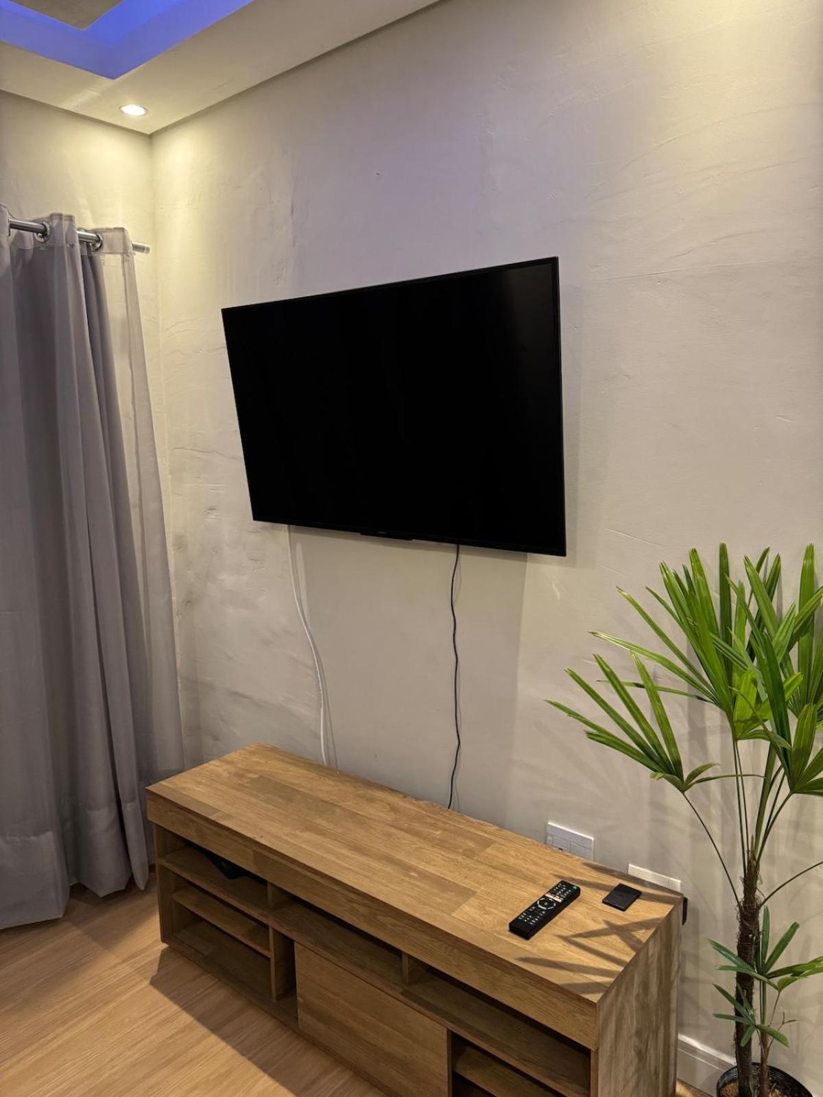 Luizabela - apartamento pé na areia Praia Grande