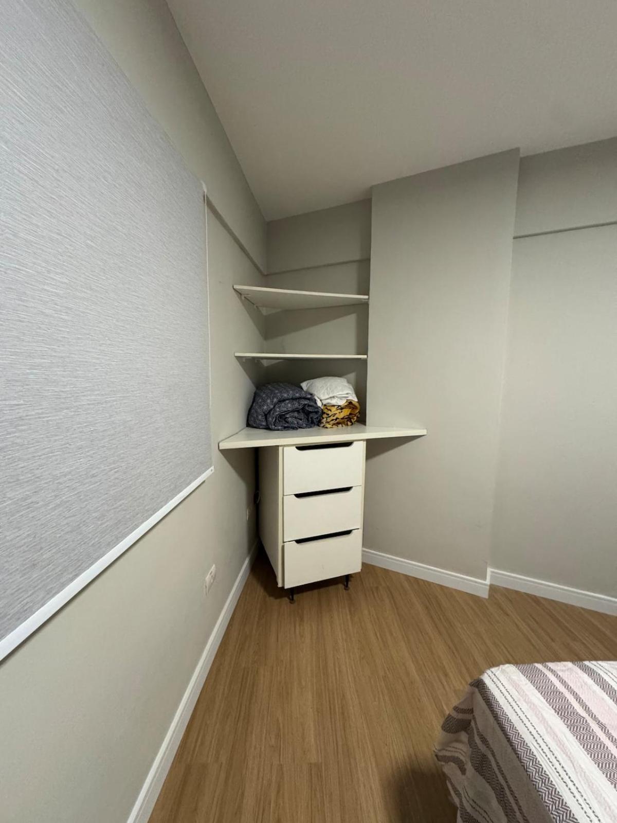 Luizabela - apartamento pé na areia Praia Grande