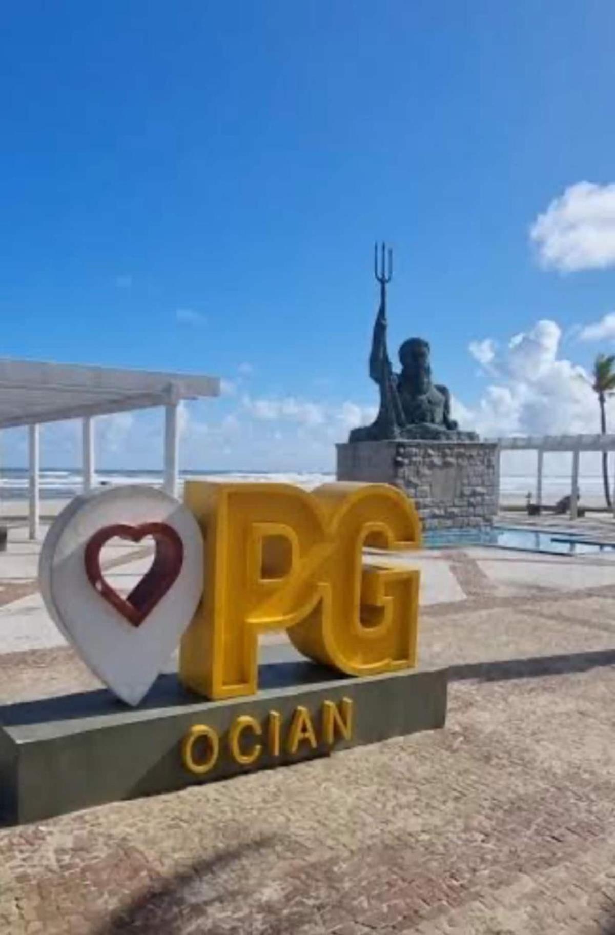 Luizabela - apartamento pé na areia Praia Grande