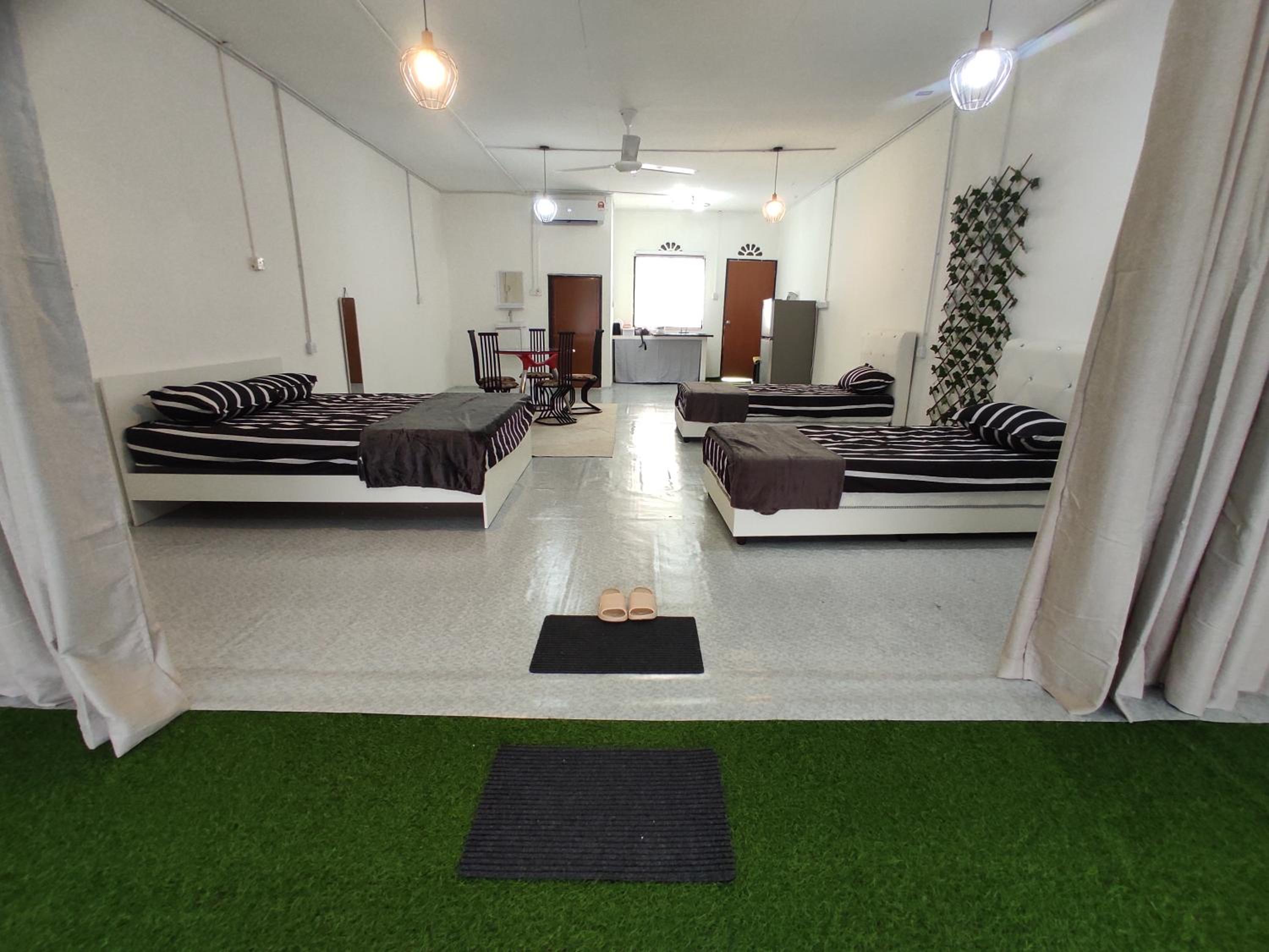 Homestay RnR CafeStay