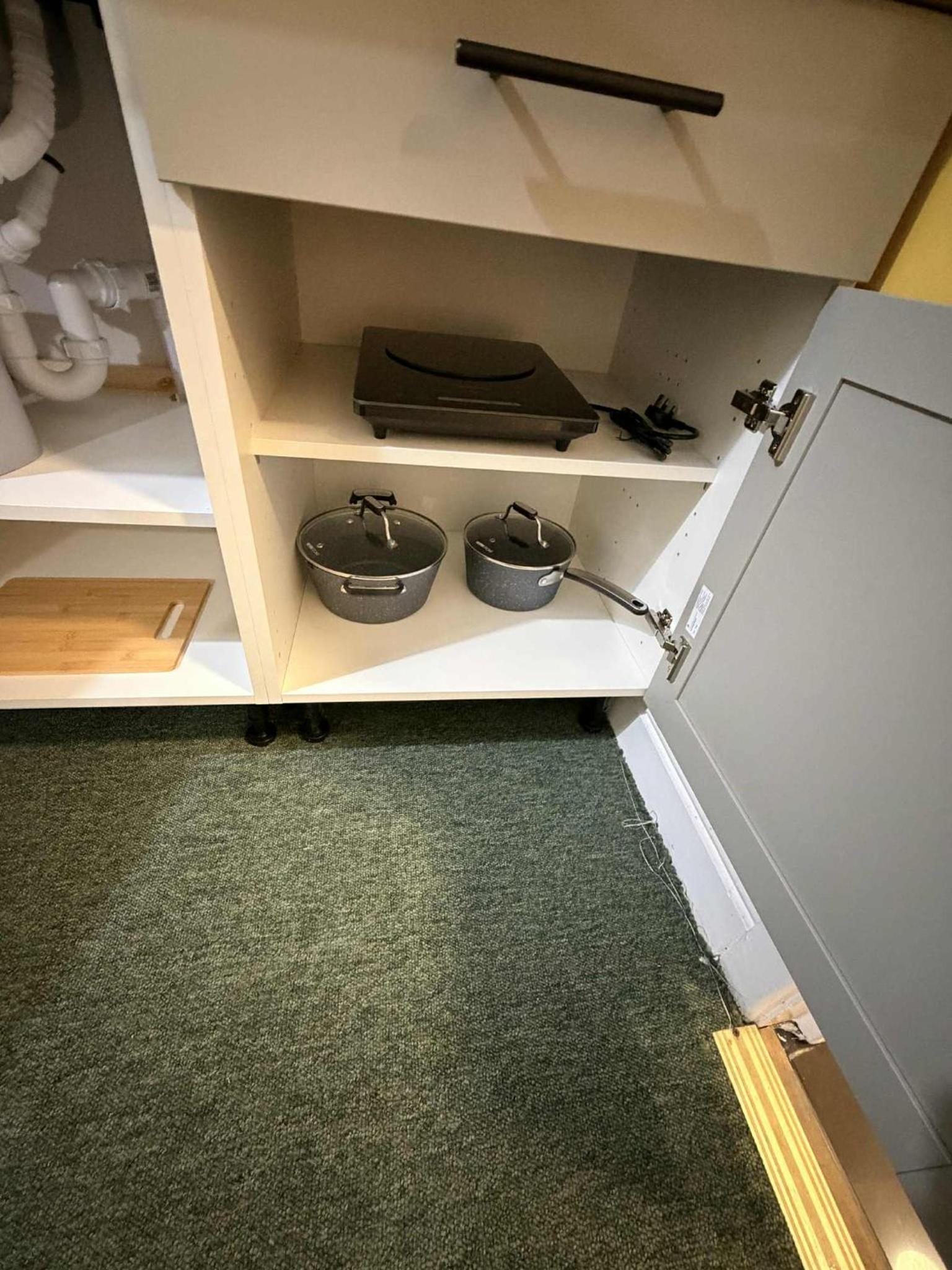 Ground Floor Studio Apartment in Gosport, Free Private Parking