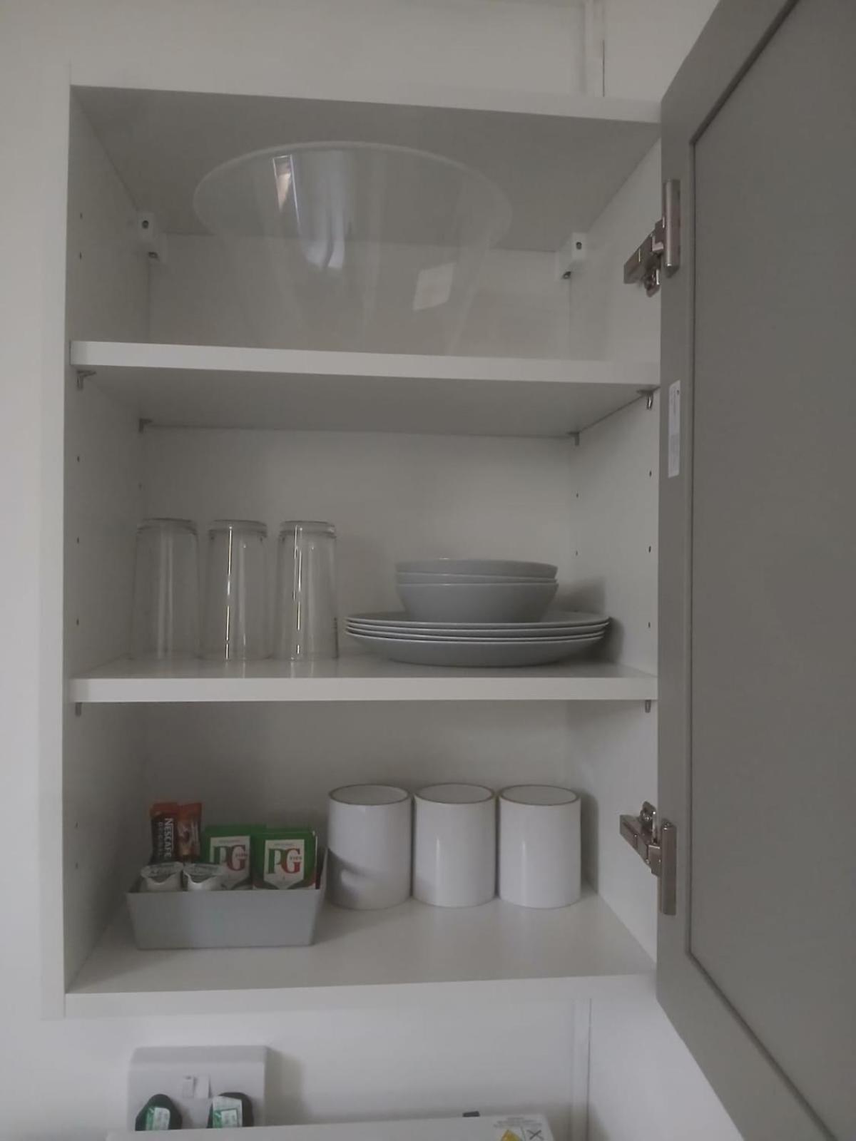 Ground Floor Studio Apartment in Gosport, Free Private Parking