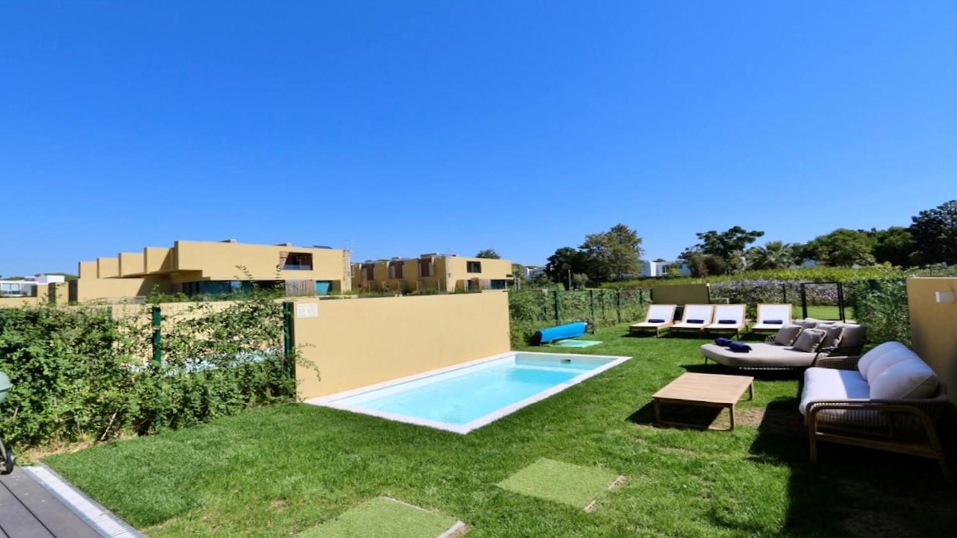 Casa Bougainvillea by CleverDetails, private pool 