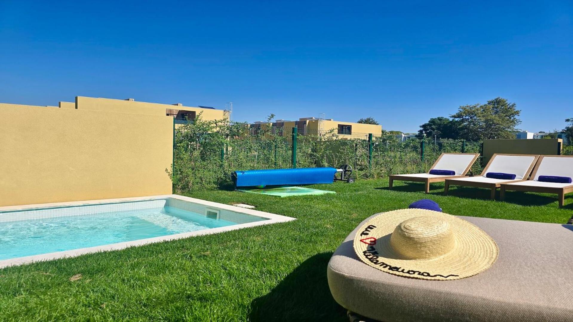 Casa Bougainvillea by CleverDetails, private pool 