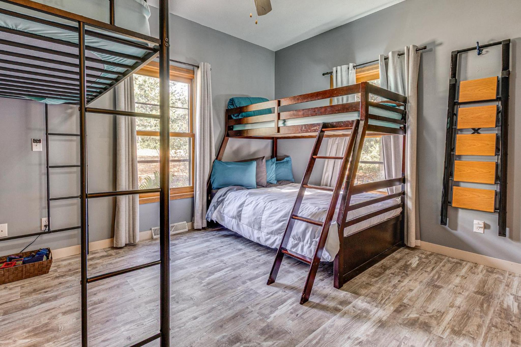 Stars and Sunsets! Door Peninsula Retreat with Deck