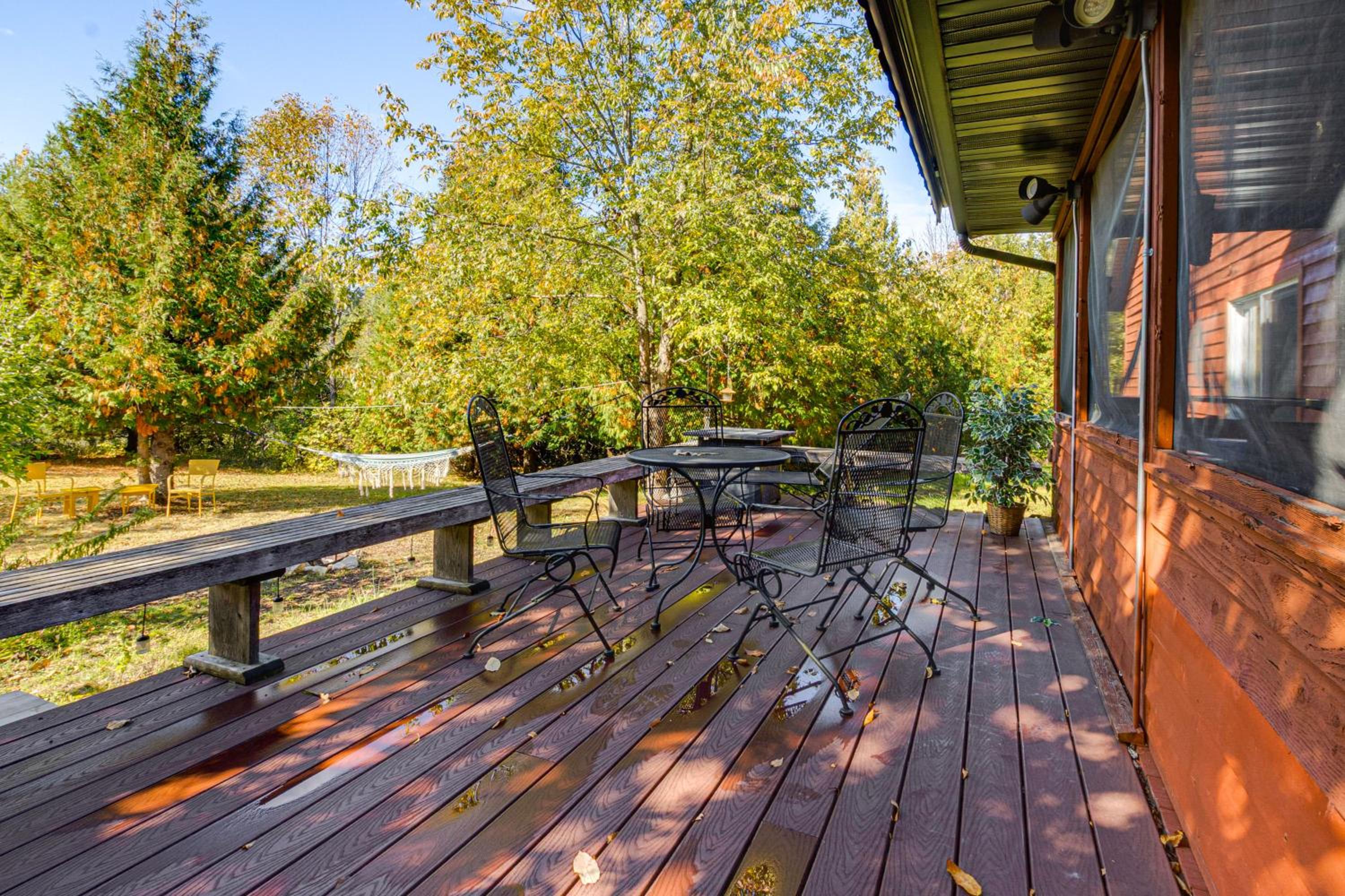 Stars and Sunsets! Door Peninsula Retreat with Deck