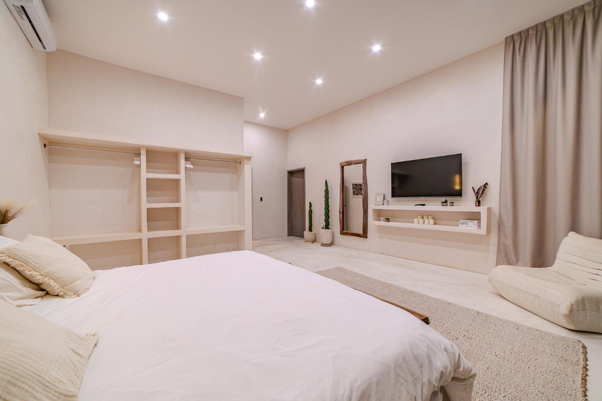 Villa Tulipan Modern 4 bedroom 4 bathroom and private pool
