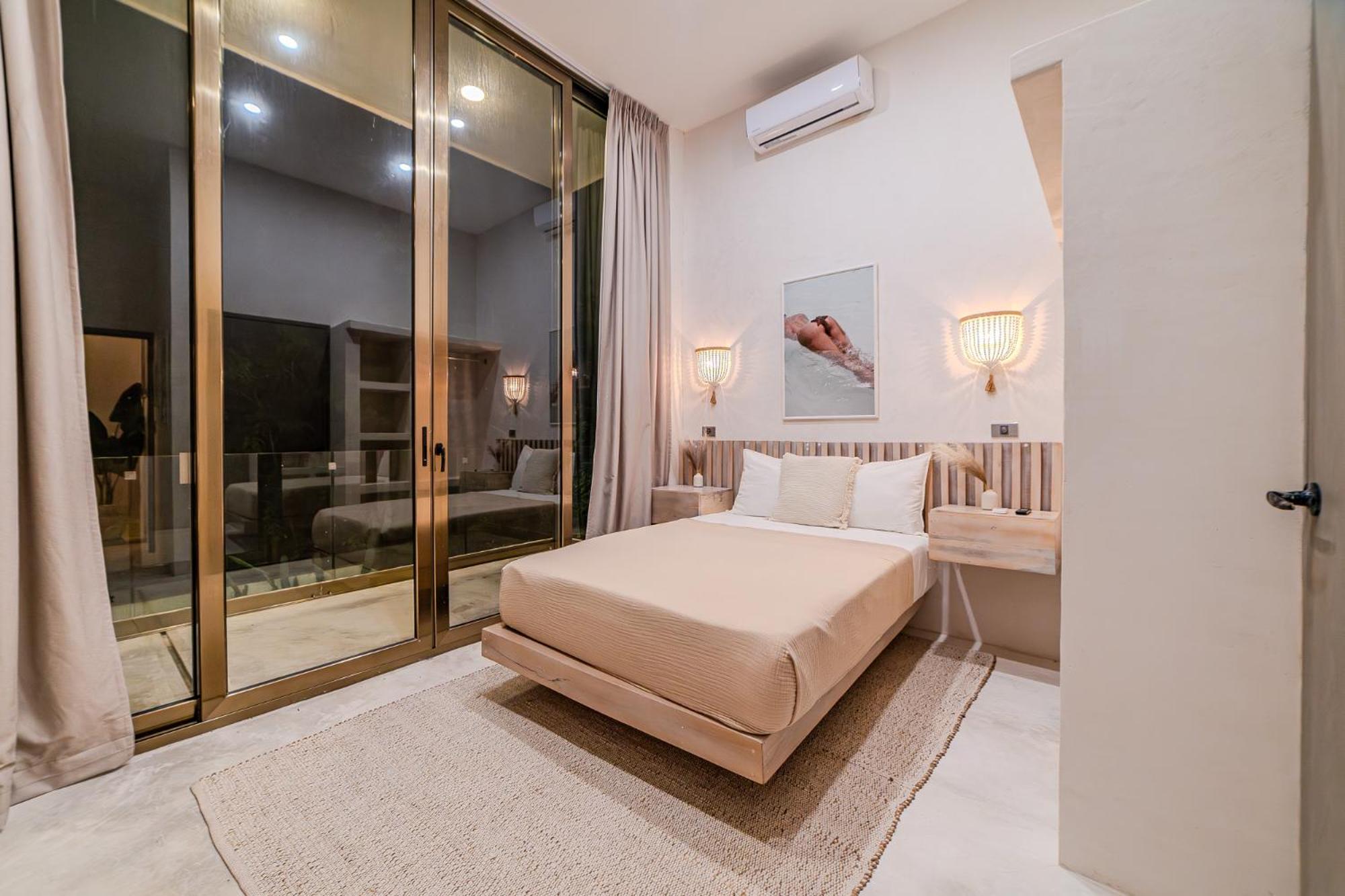 Villa Tulipan Modern 4 bedroom 4 bathroom and private pool