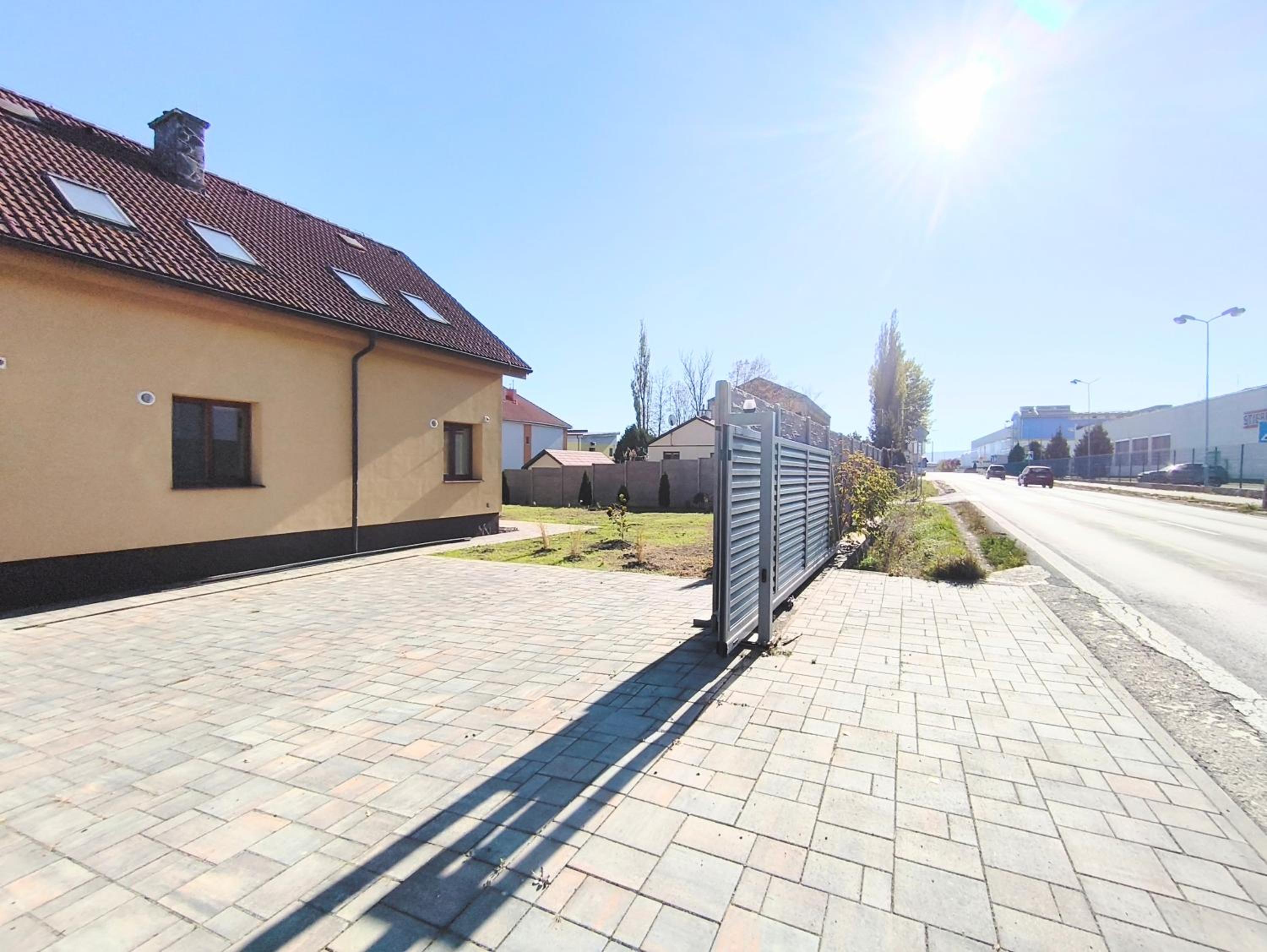 NATIF Apartment Poprad - Near High Tatras, Free Parking, Garage