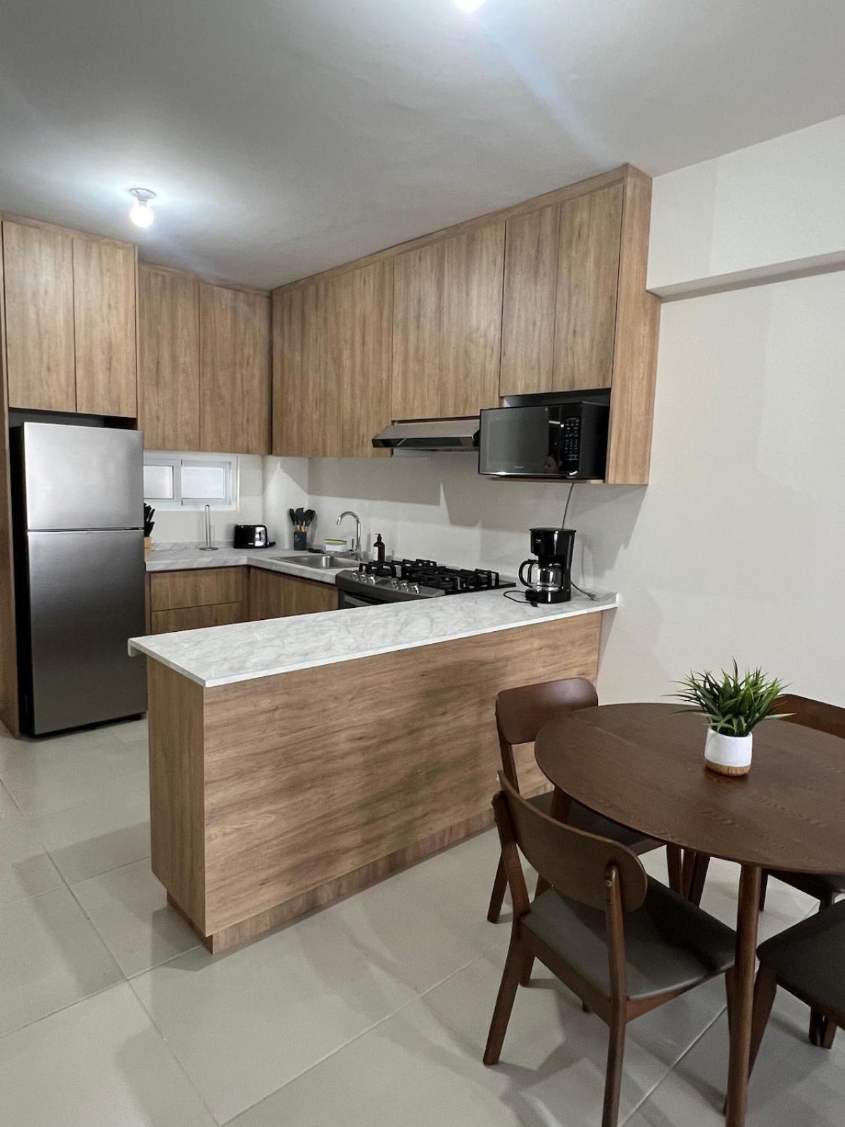 Depa con Cocina, Sala, Comedor y Alberca