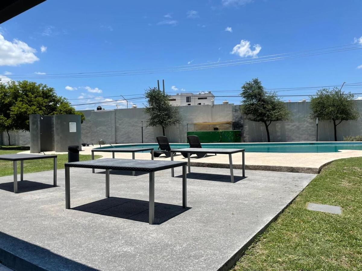 Depa con Cocina, Sala, Comedor y Alberca