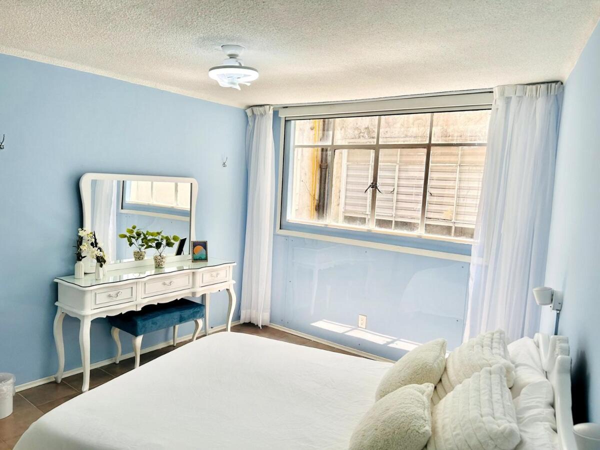 WTC apartment 10 minutes walking distance