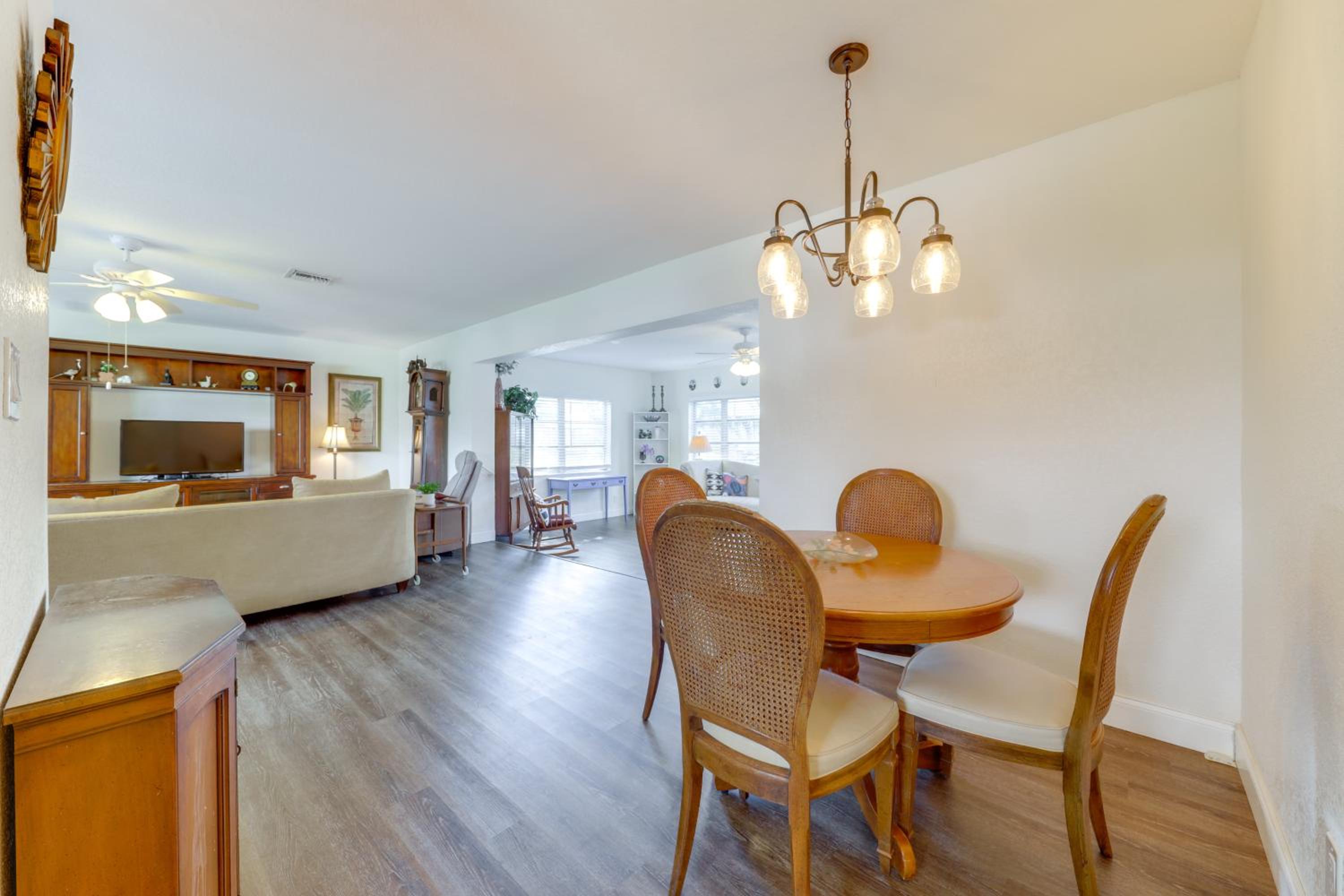 1 Mi to Sand! Deerfield Beach Home with Patio