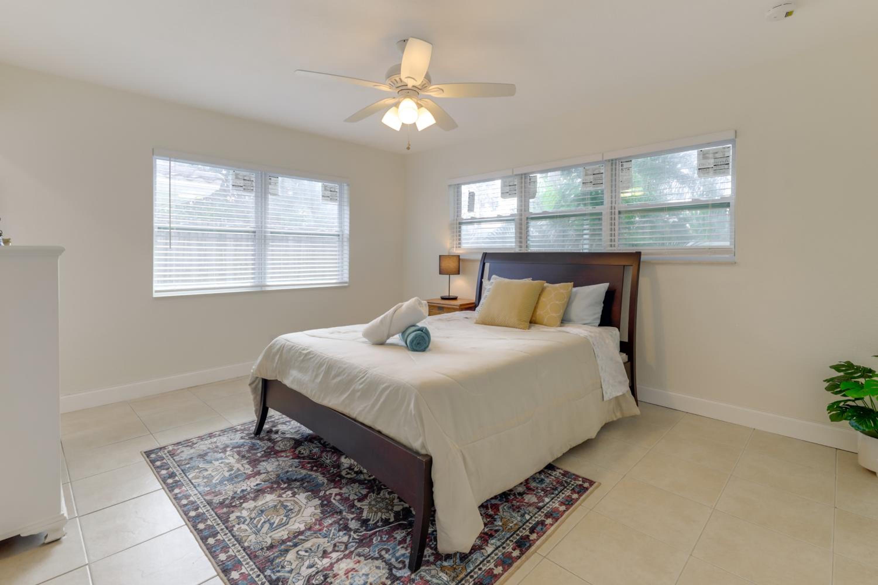 1 Mi to Sand! Deerfield Beach Home with Patio