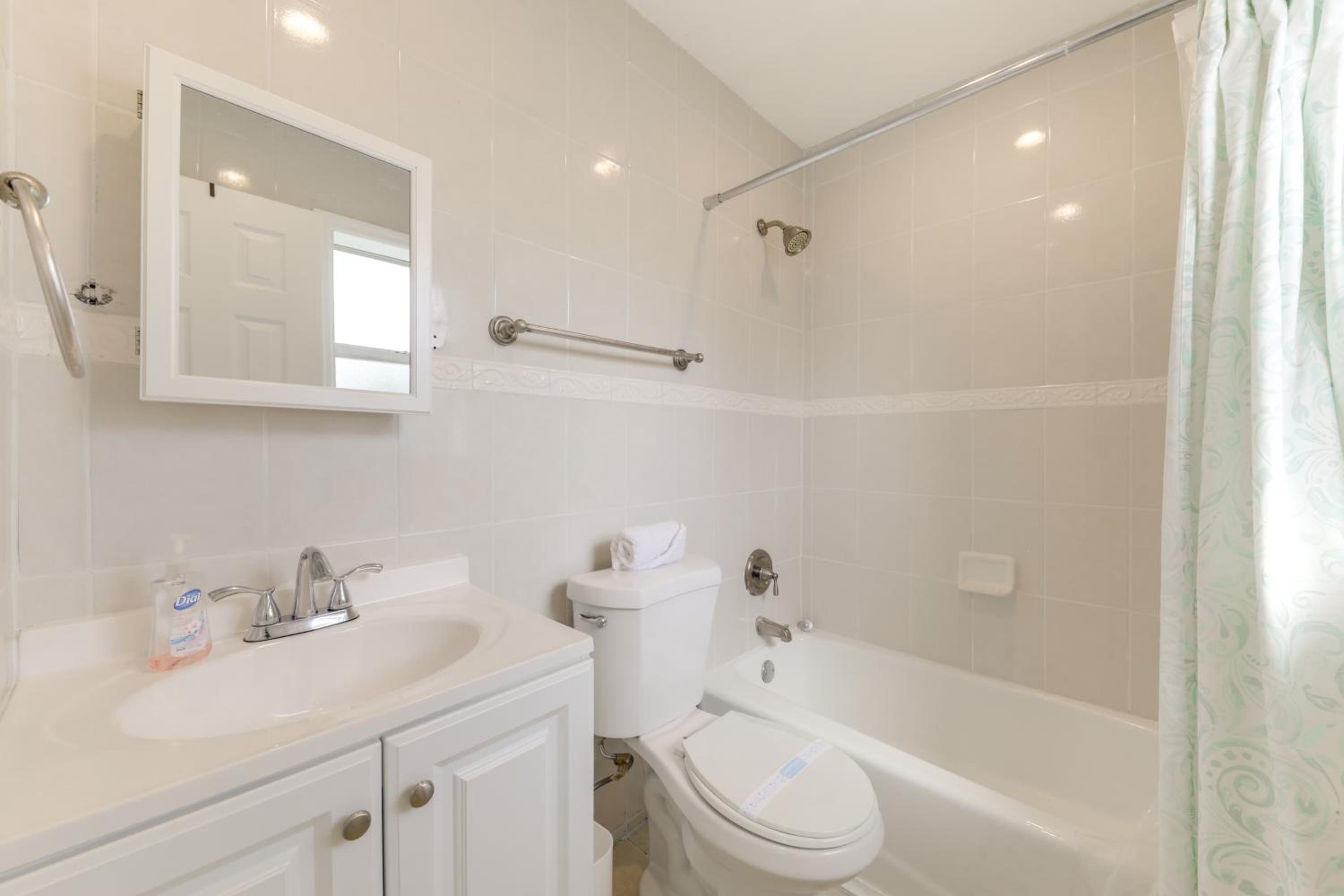 1 Mi to Sand! Deerfield Beach Home with Patio
