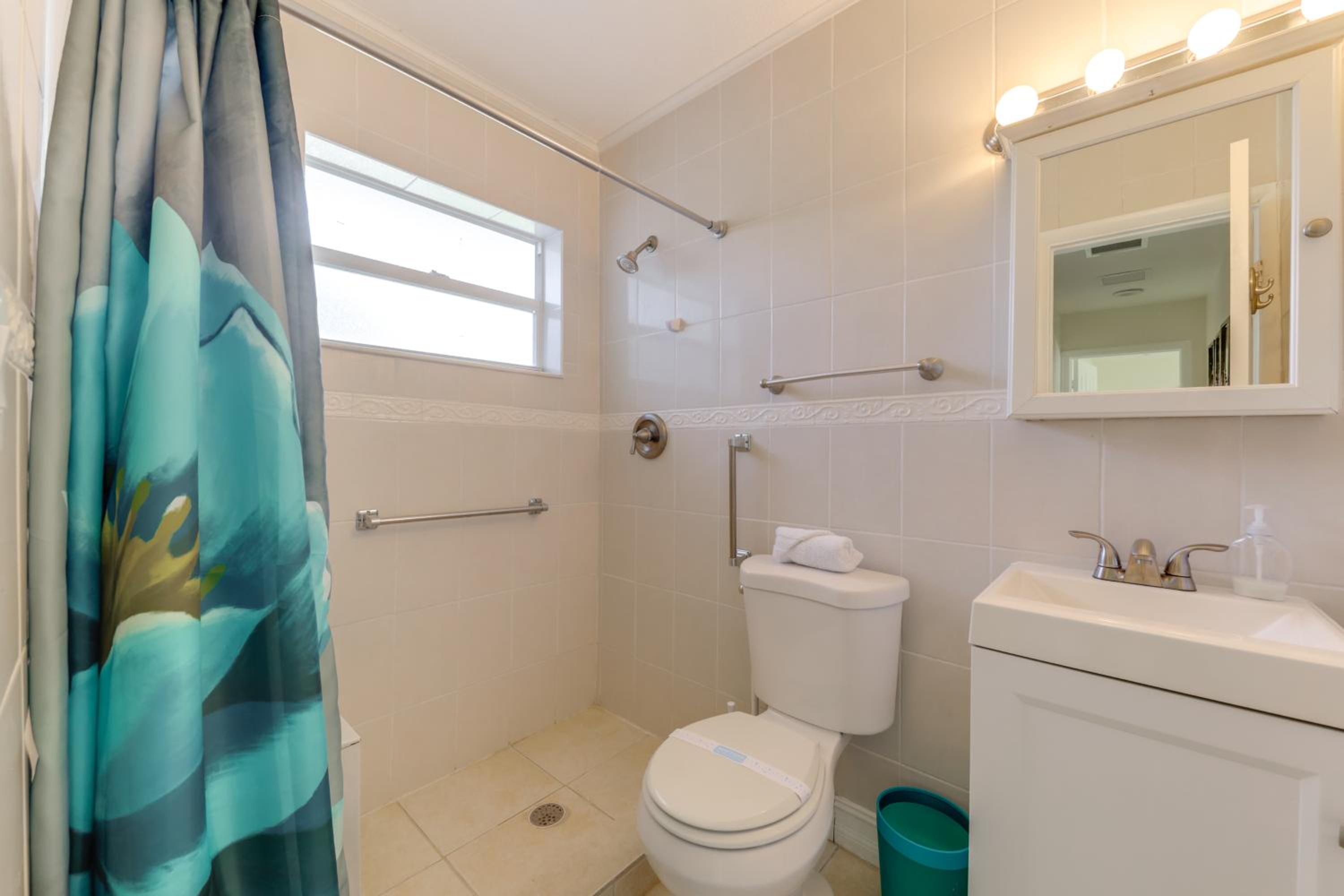 1 Mi to Sand! Deerfield Beach Home with Patio