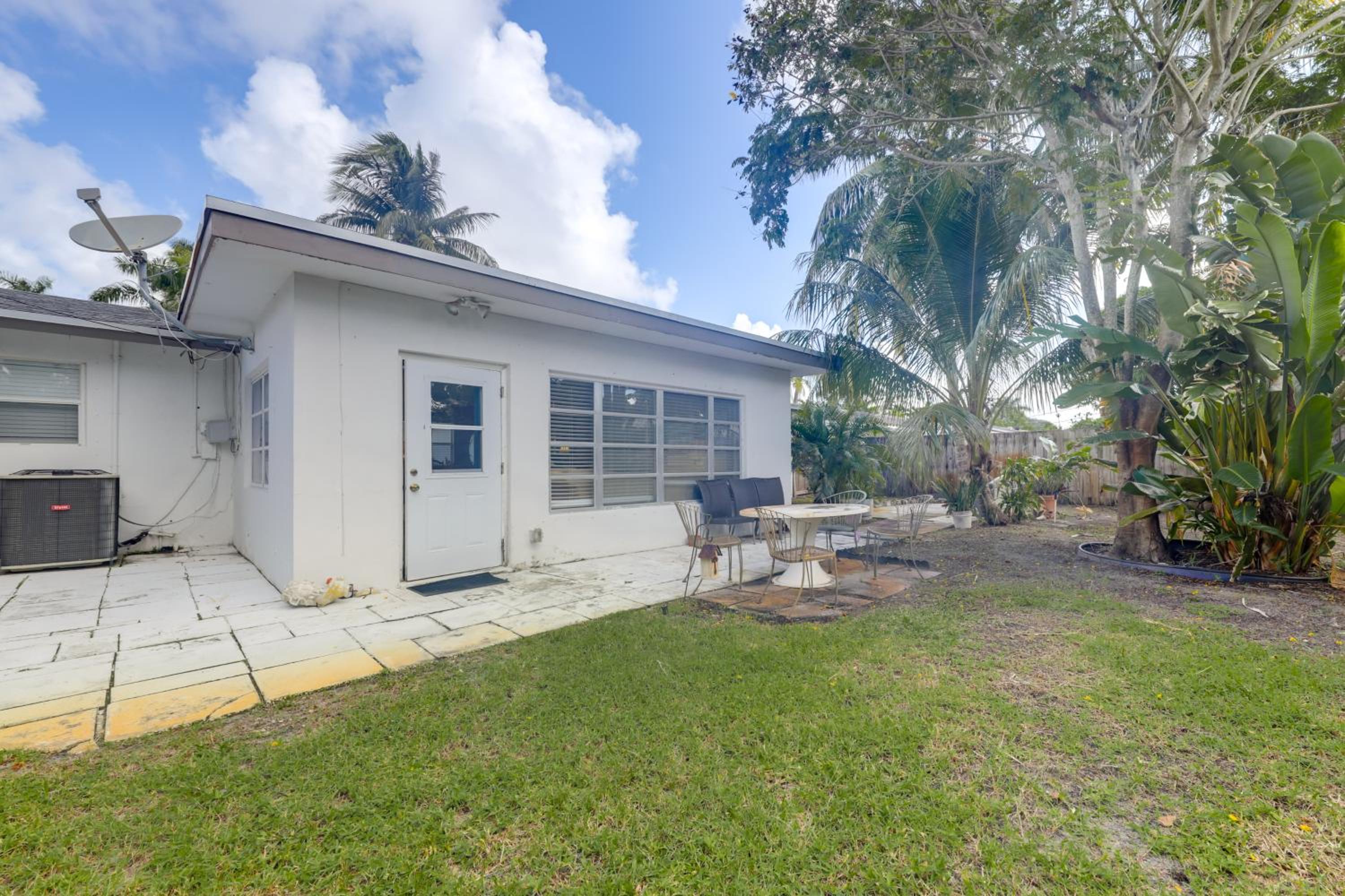 1 Mi to Sand! Deerfield Beach Home with Patio