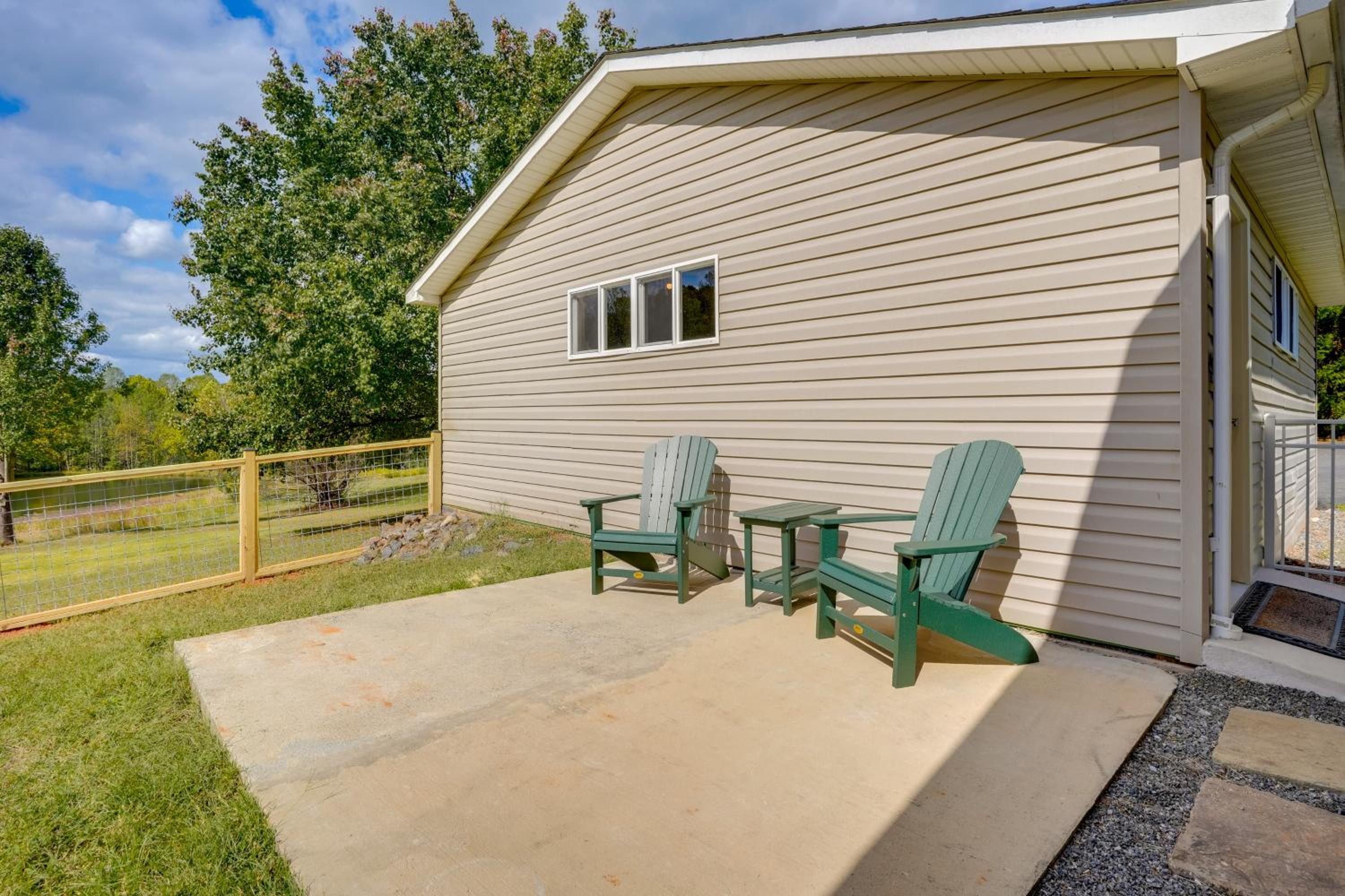 Home 14 Mi to Shenandoah Natl Park! Fenced Yard