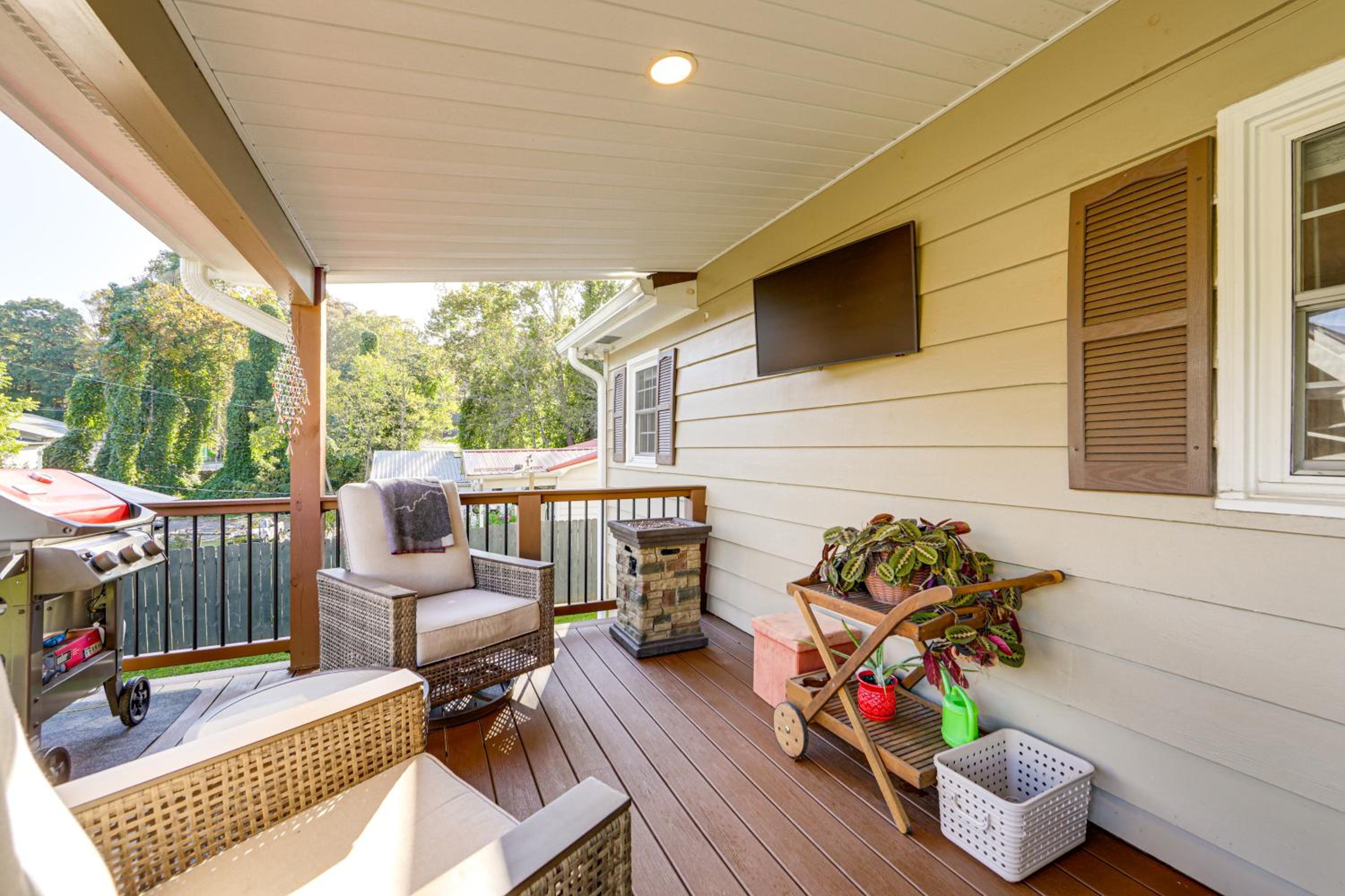 Walk to Frog Level Historic District! Home with Deck