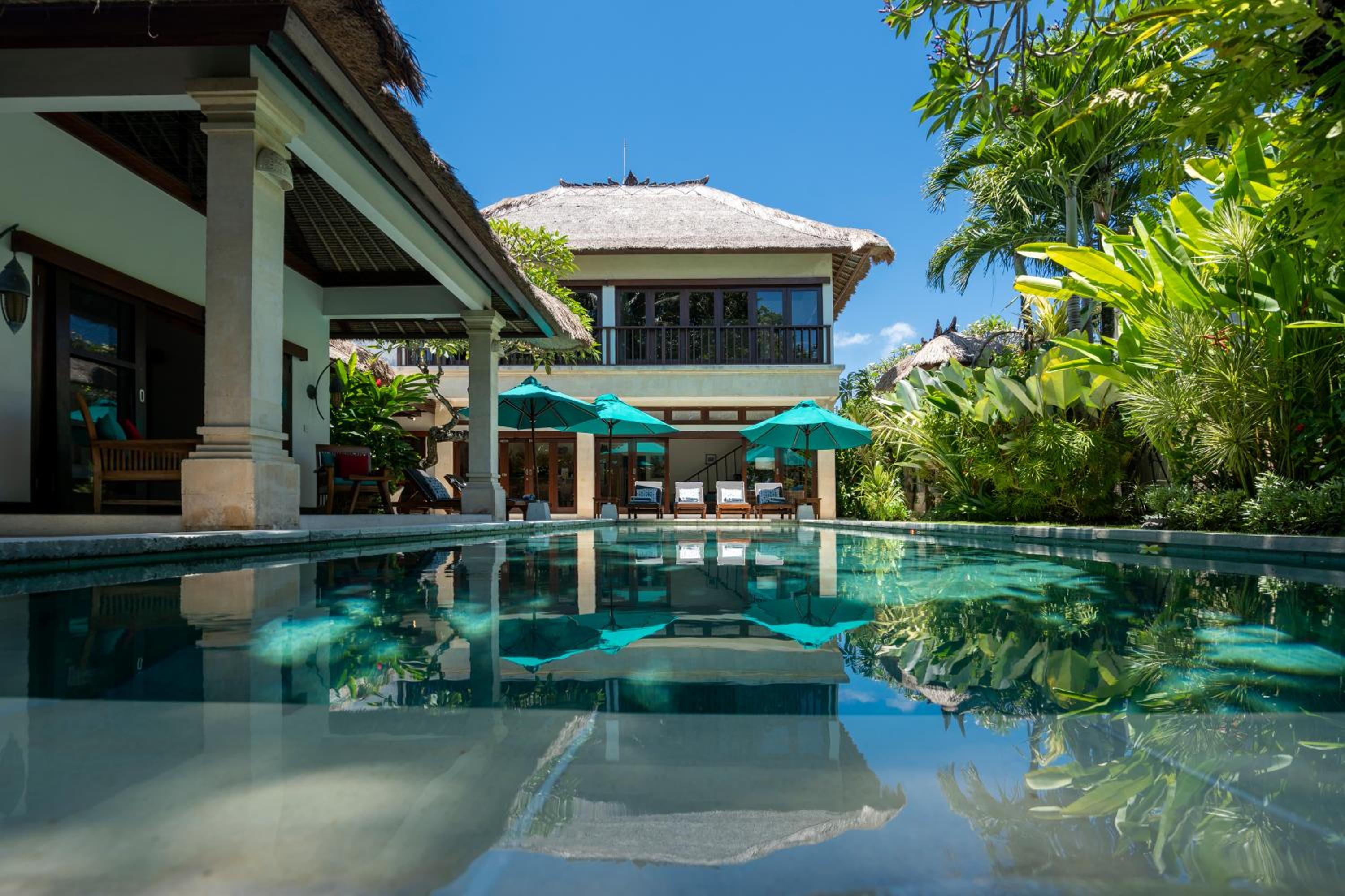 4-Bedroom Villa - Large swimming pool - Ideal place for friends and families
