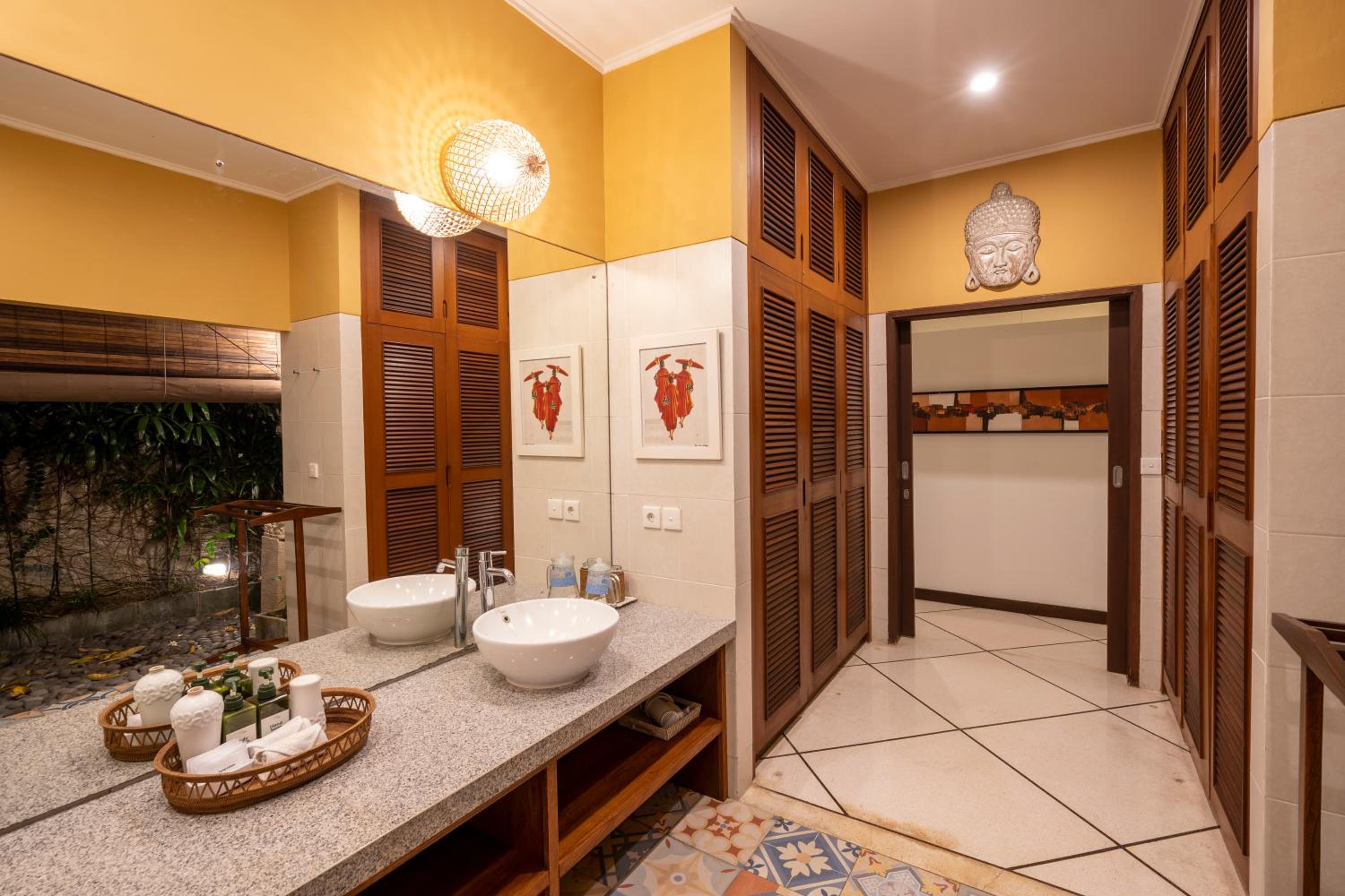 4-Bedroom Villa - Large swimming pool - Ideal place for friends and families