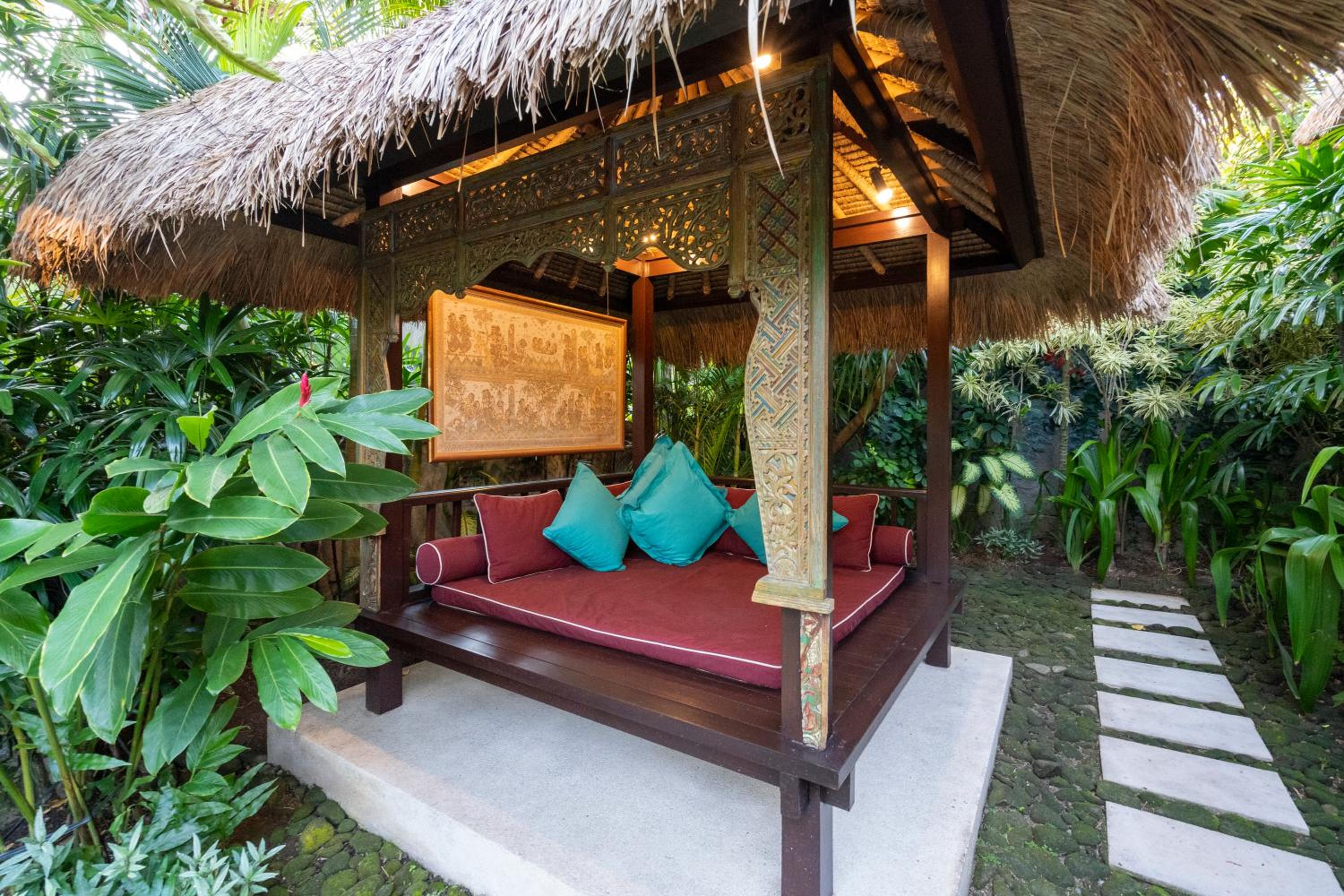 4-Bedroom Villa - Large swimming pool - Ideal place for friends and families