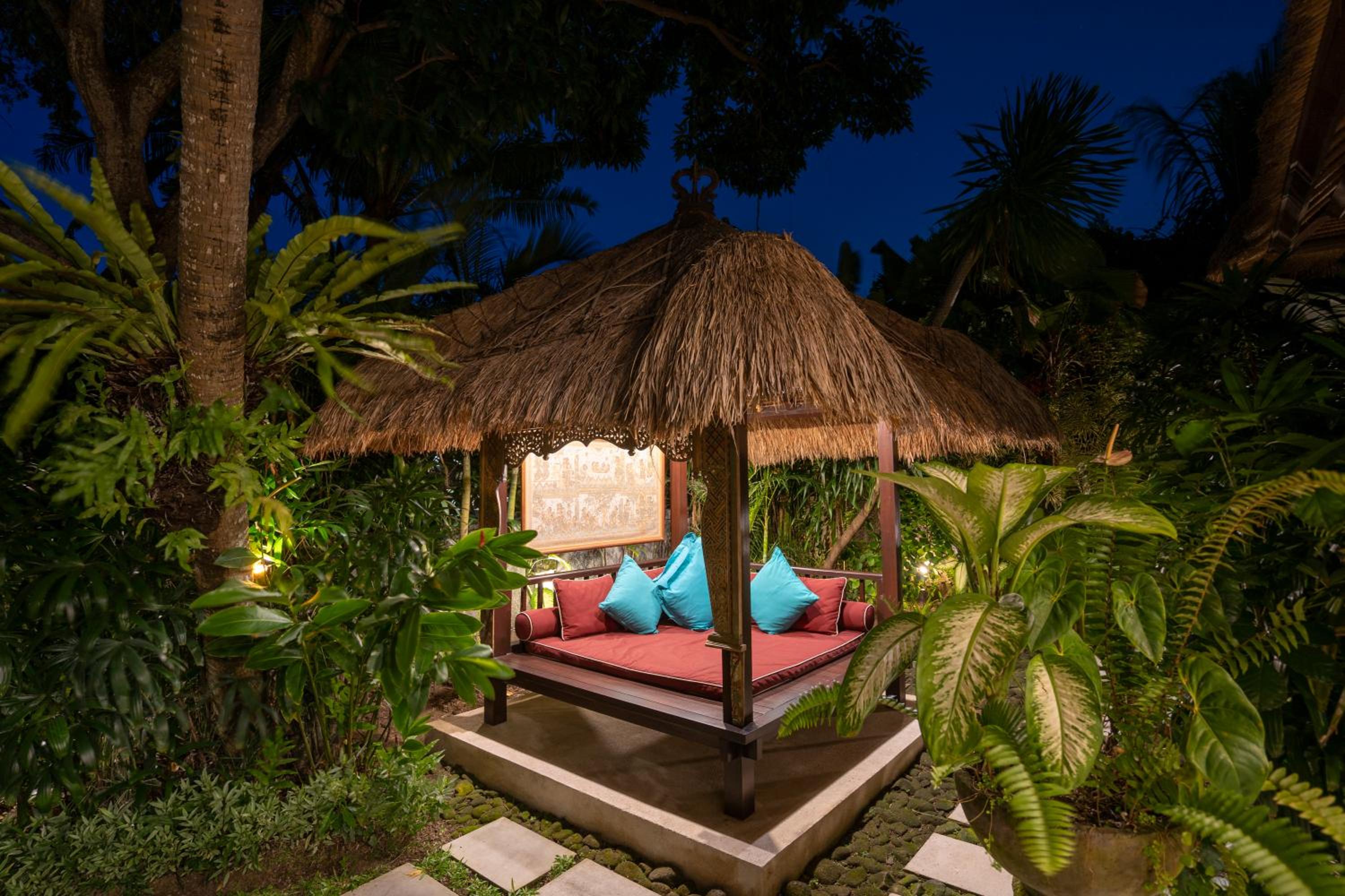 4-Bedroom Villa - Large swimming pool - Ideal place for friends and families