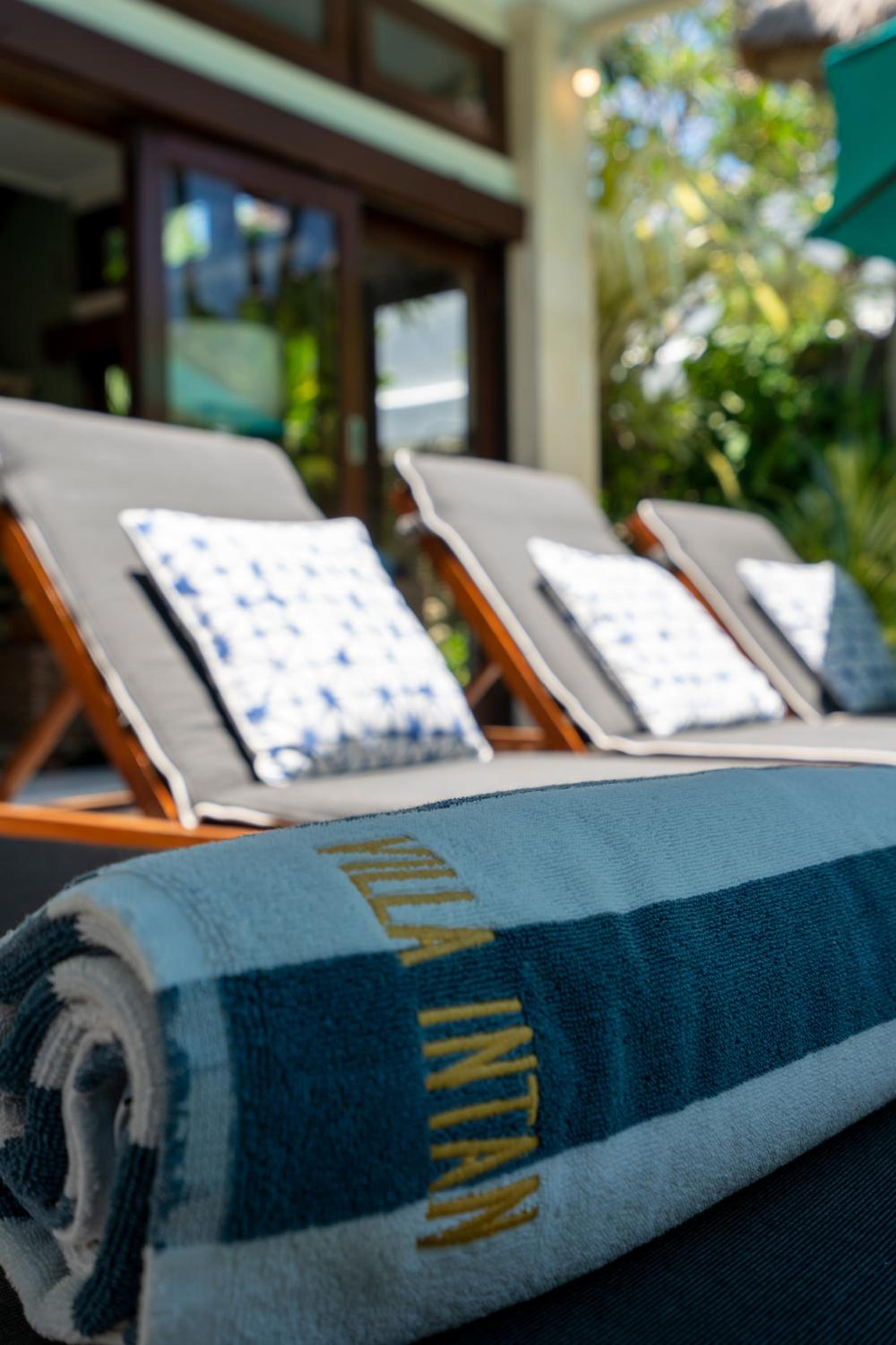 4-Bedroom Villa - Large swimming pool - Ideal place for friends and families