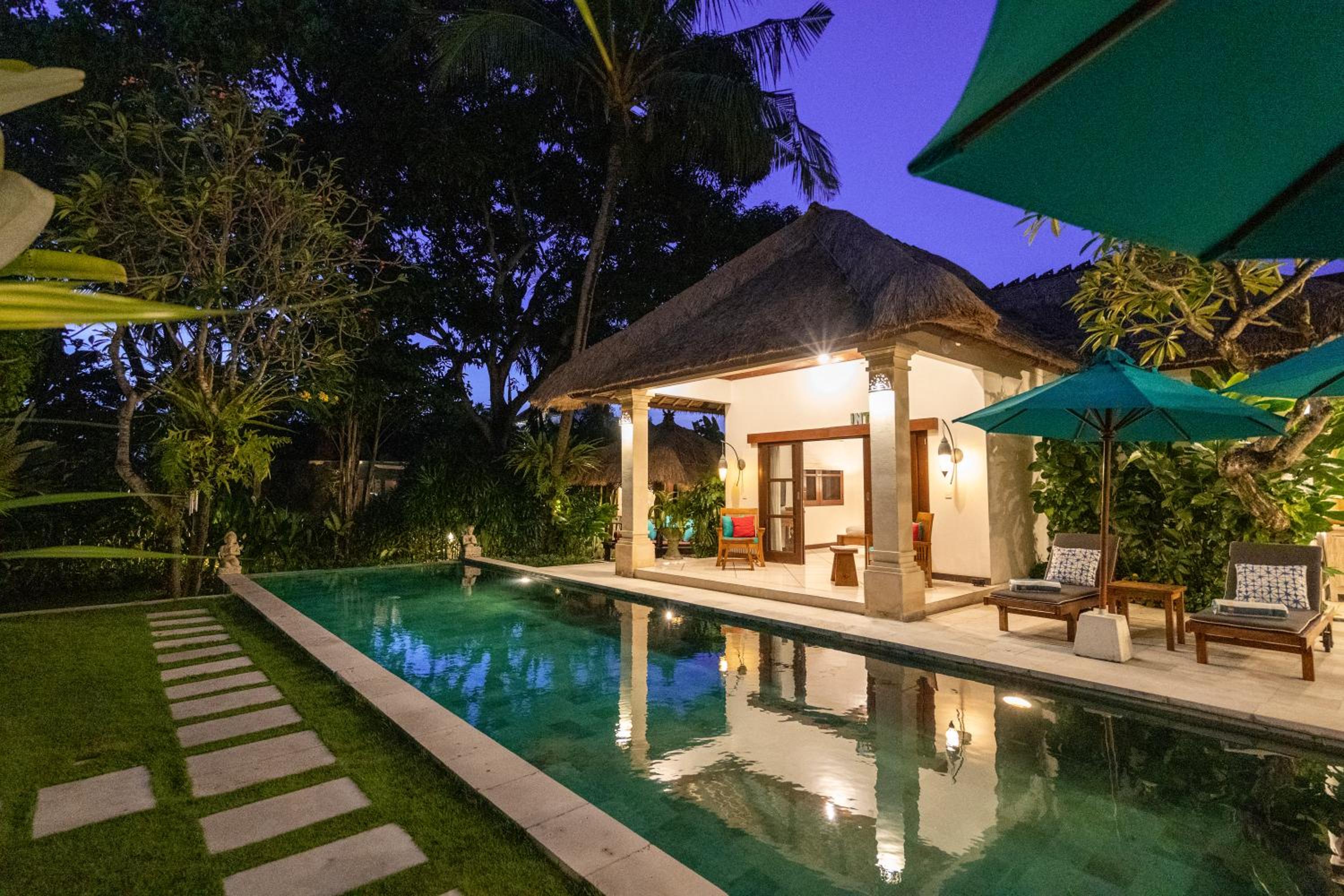 4-Bedroom Villa - Large swimming pool - Ideal place for friends and families