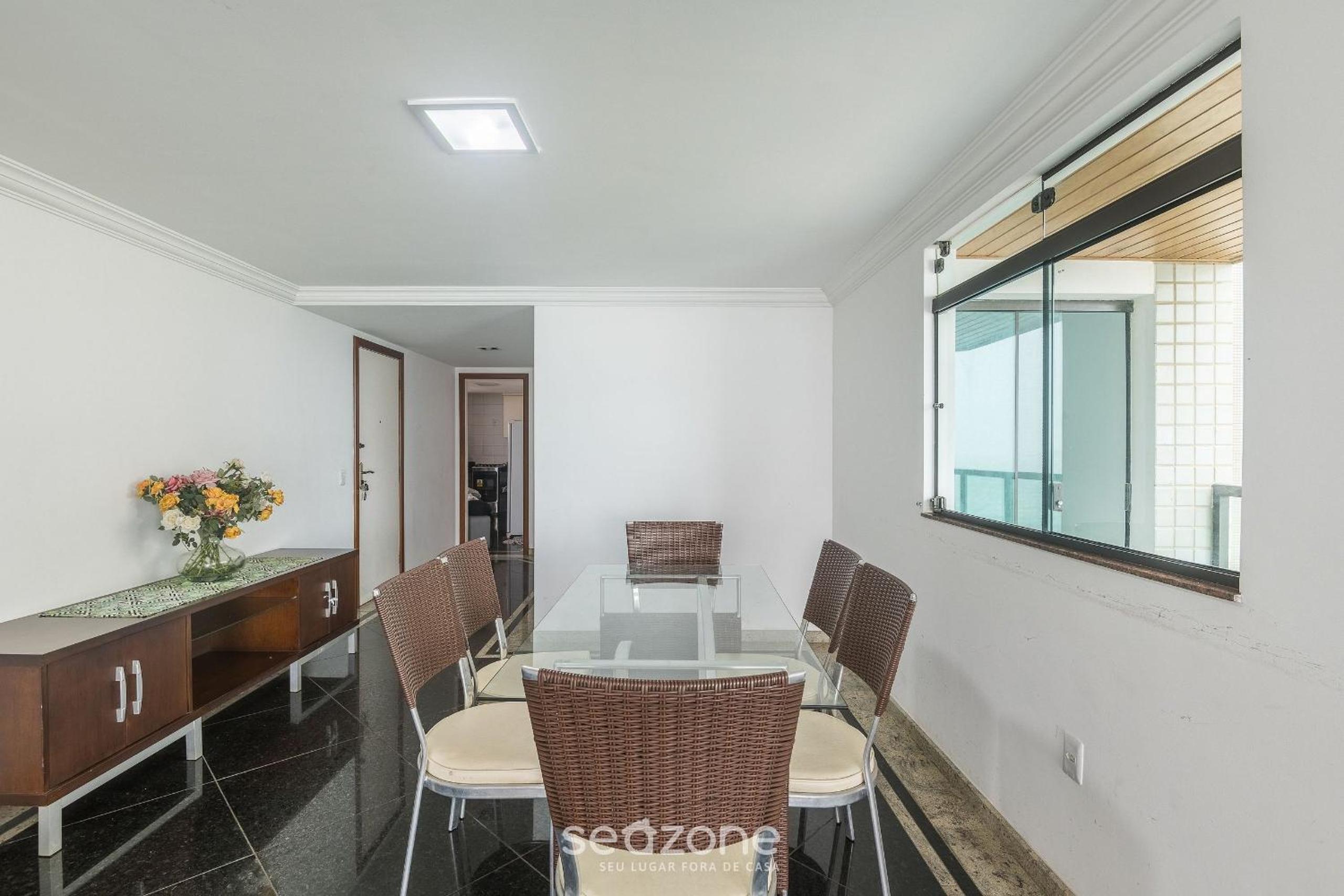 Apts. in beachfront building at Praia do Morro - ES.