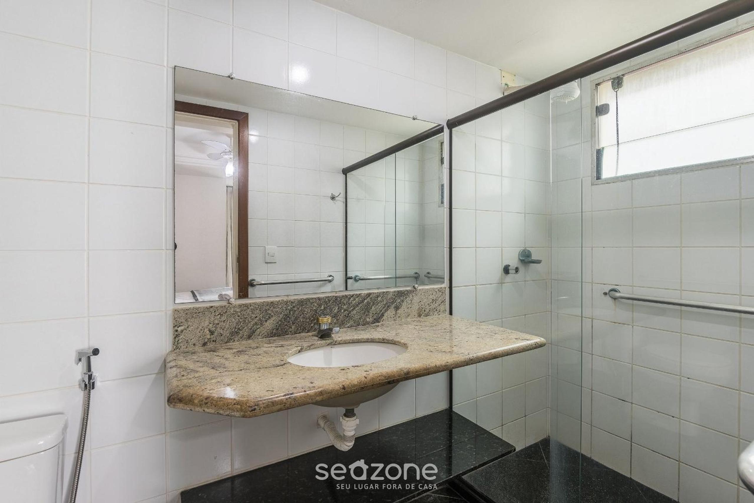 Apts. in beachfront building at Praia do Morro - ES.